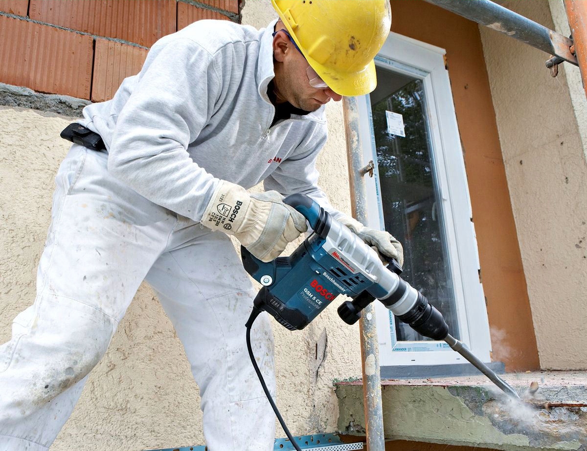 MŁOT GSH 5 CE BOSCH - SDS-MAX klasa 5kg + DŁUTO EAN (GTIN) 3165140461320