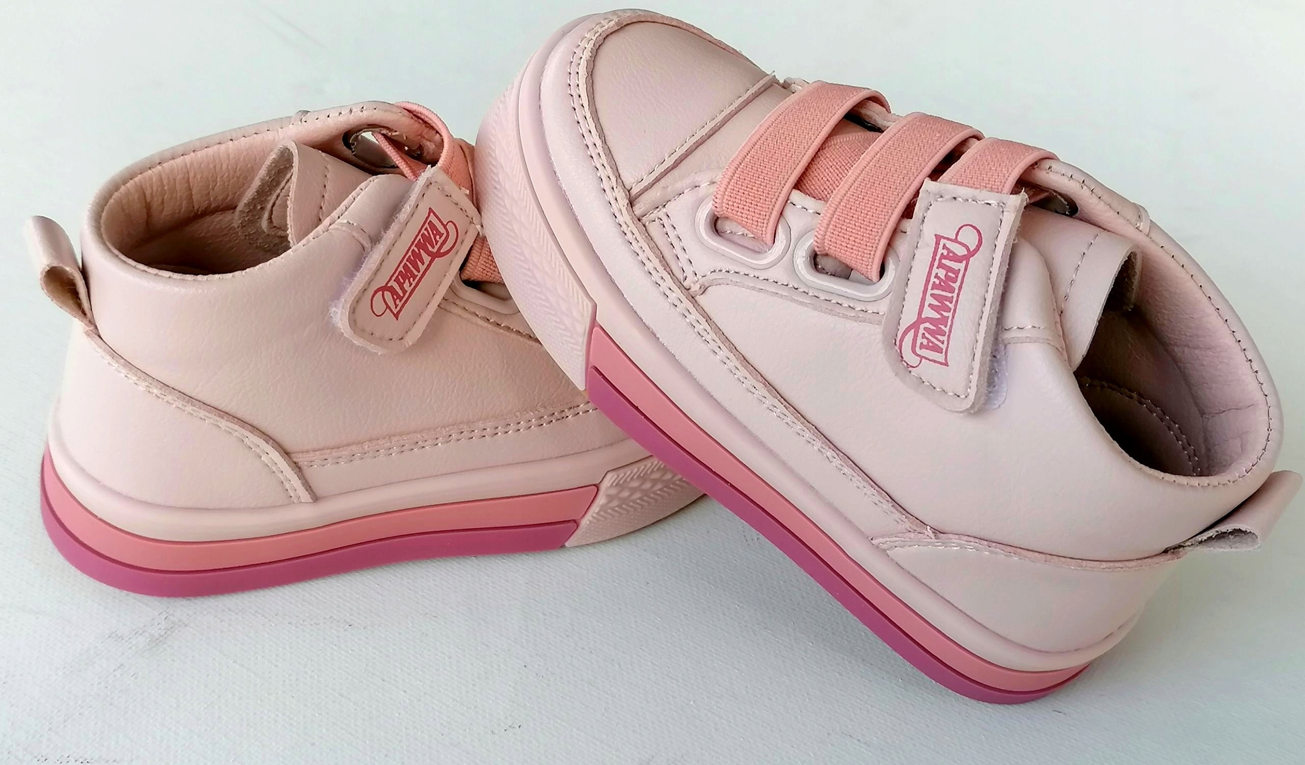 SUPER LEKKIE TRZEWIKI wkł.skóra profil r.22/13,7cm Kod producenta GQ-06