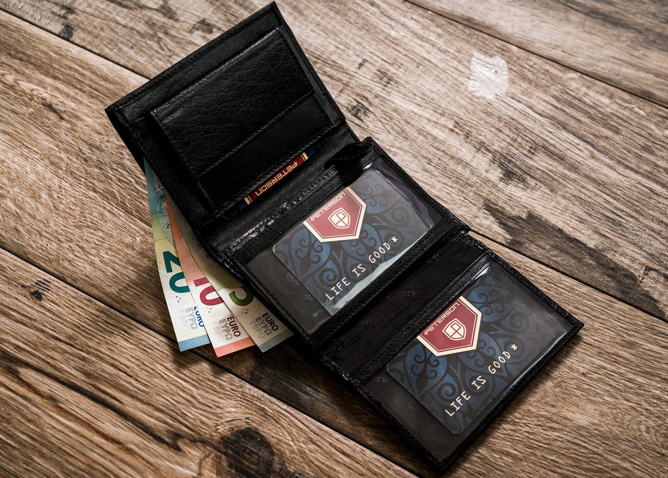 PETERSON PORTFEL SKÓRZANY MĘSKI OCHRONA KART RFID Model PTN 348.01-5927 BL+R