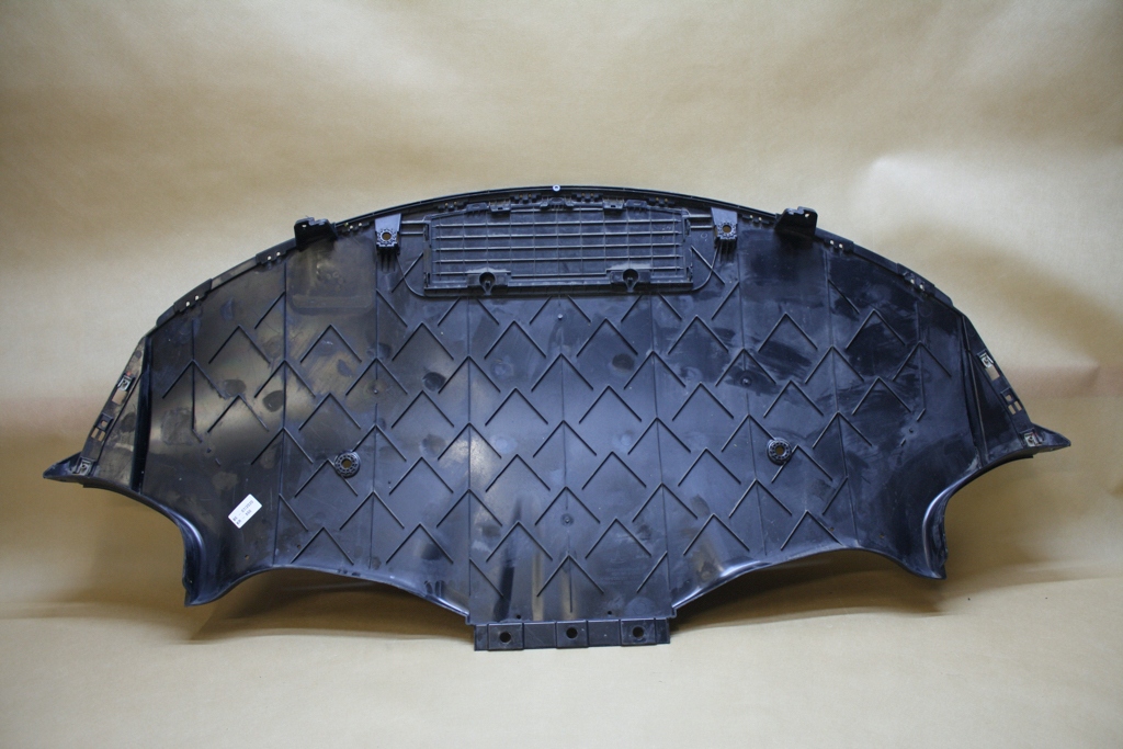 TESLA 3 OSŁONA PŁYTA POD ZDERZAK TYŁ 1137819-00-A Strona zabudowy tył