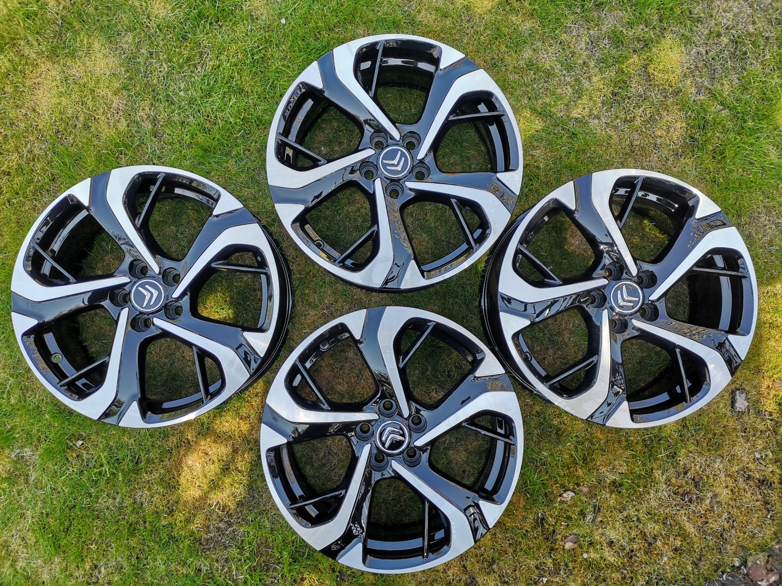 FELGI CITROEN C5 C6 DS5 DS7 7,5x18 ET46 Średnica felgi 18