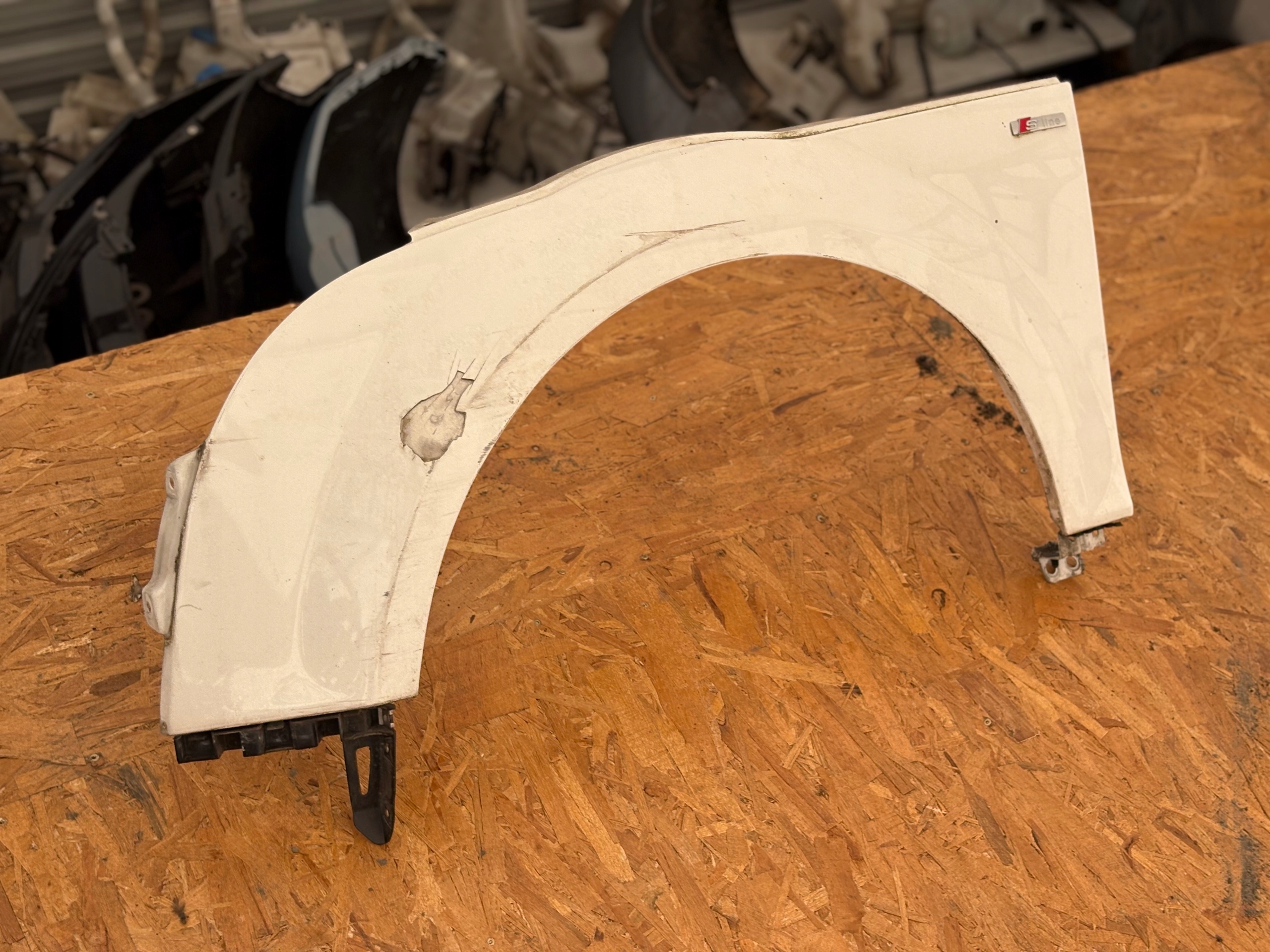 fender left front AUDI TT 8J LY9C original