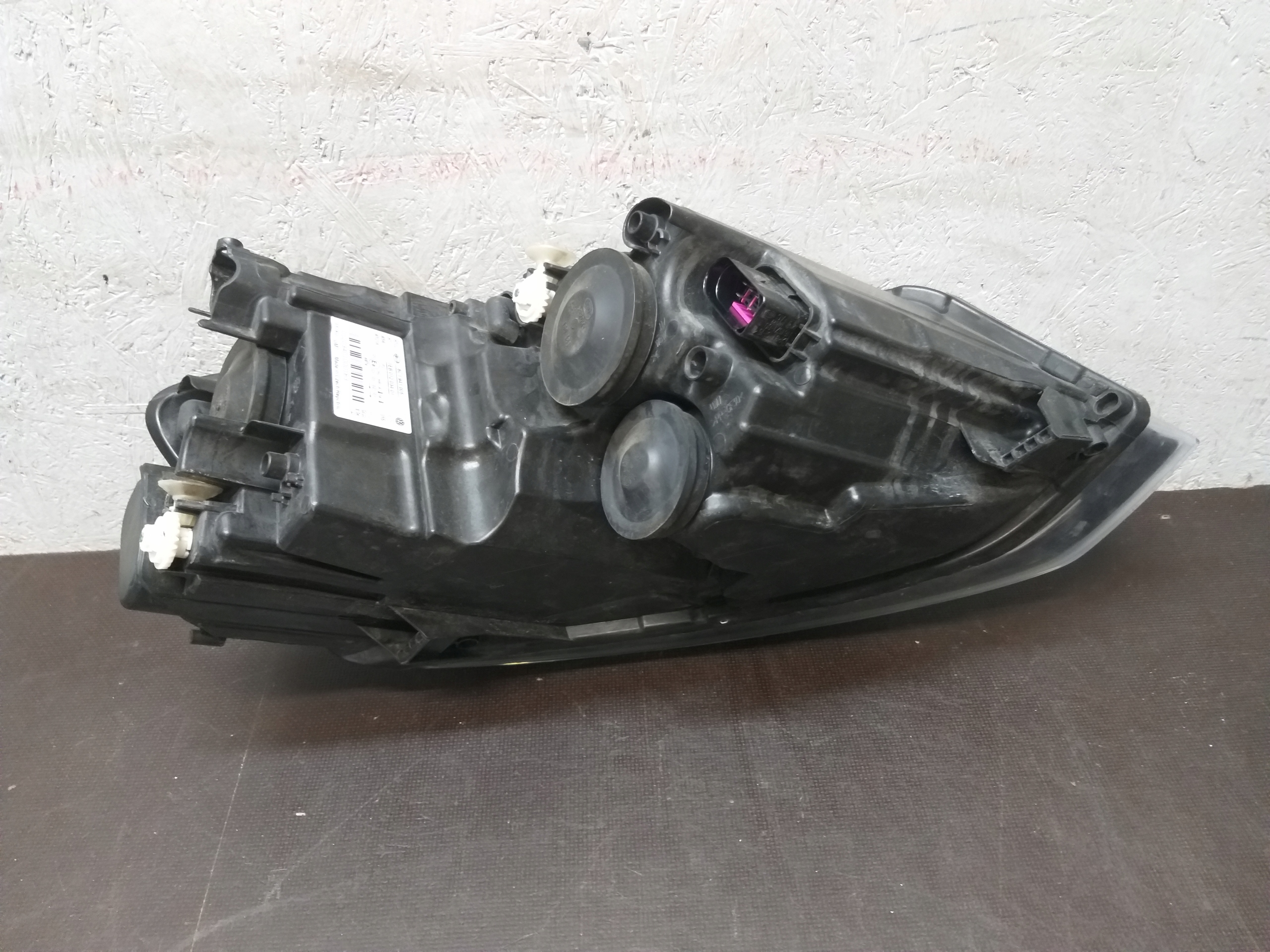 LIGHT FRONT LEFT VW POLO 14- 6C1941005