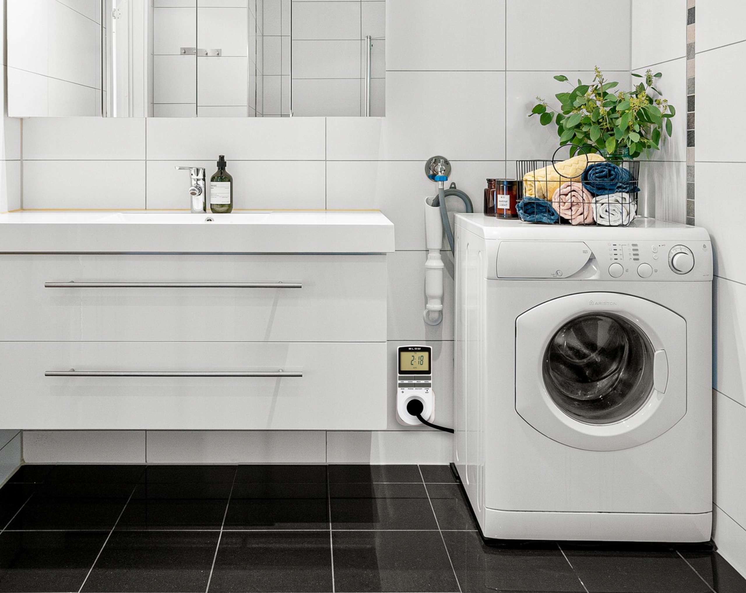 PROGRAMATOR CZASOWY WŁĄCZNIK WYŁĄCZNIK LCD CYFROWY HARMONOGRAM 7 DNI 10 UST Kod producenta 72-016#