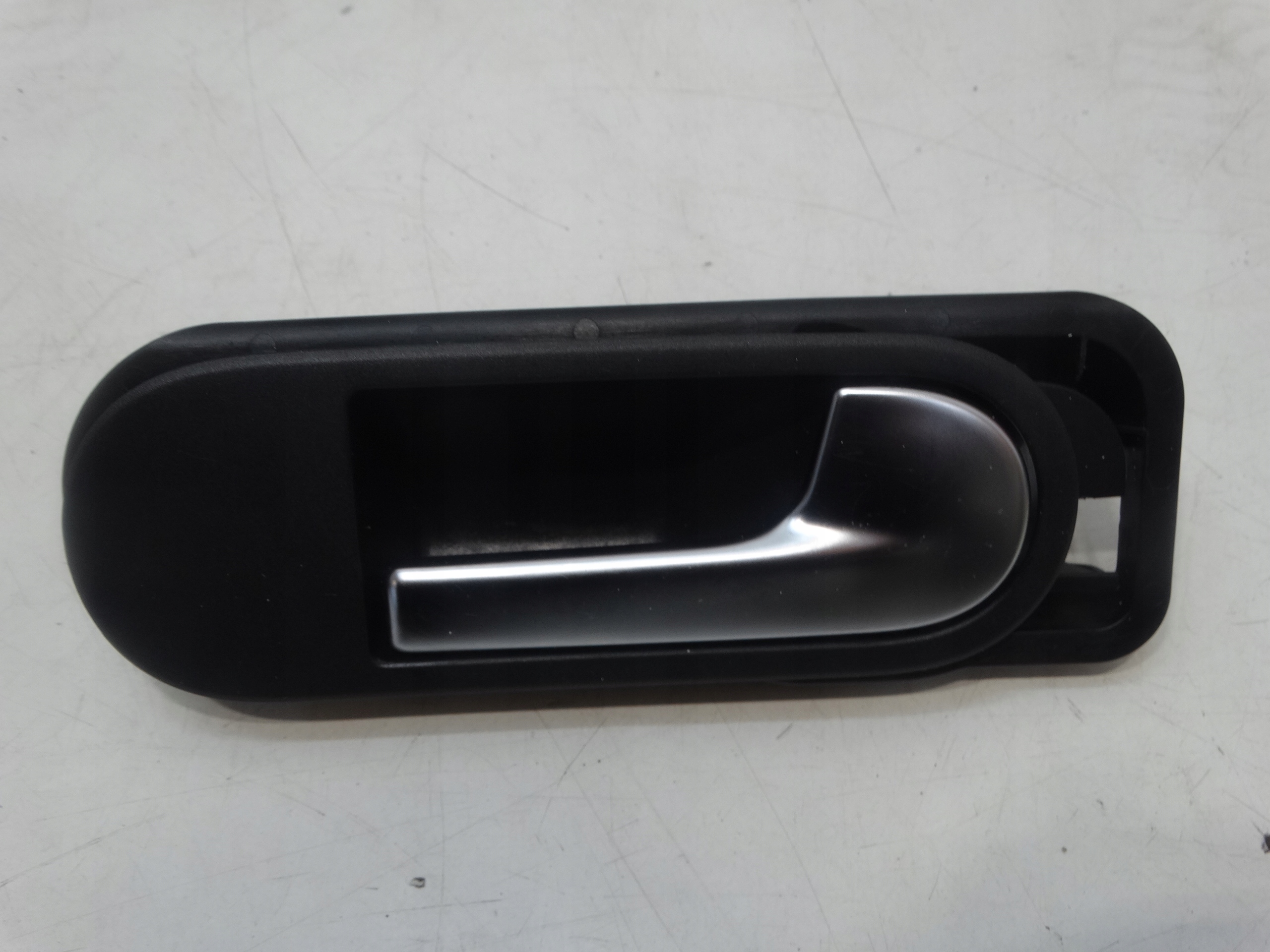 handle inner right front rear part VOLKSWAGEN GOLF VI plus 5M0837197