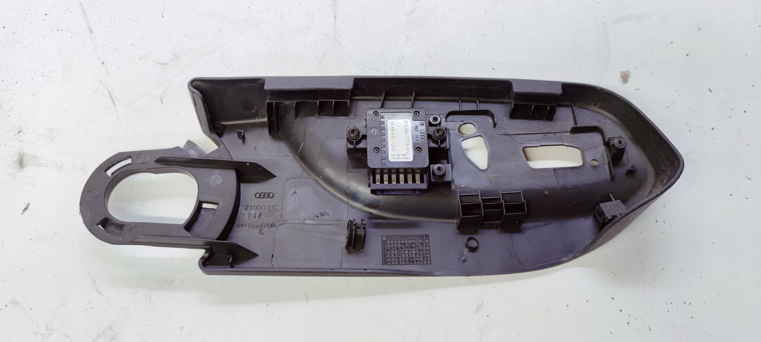cover spoiler seat left AUDI A6 C6 2100037L