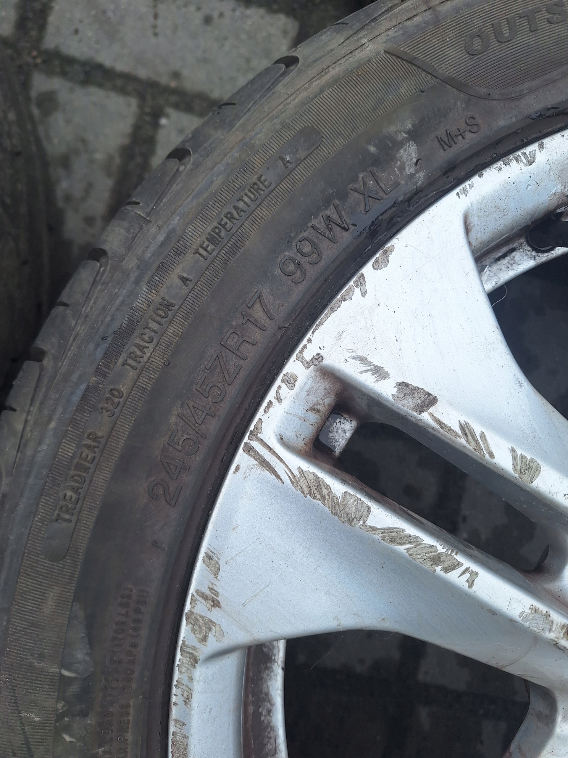 MERCEDES E-KLASA W212 09-13 discs + tyres 245/45 R17