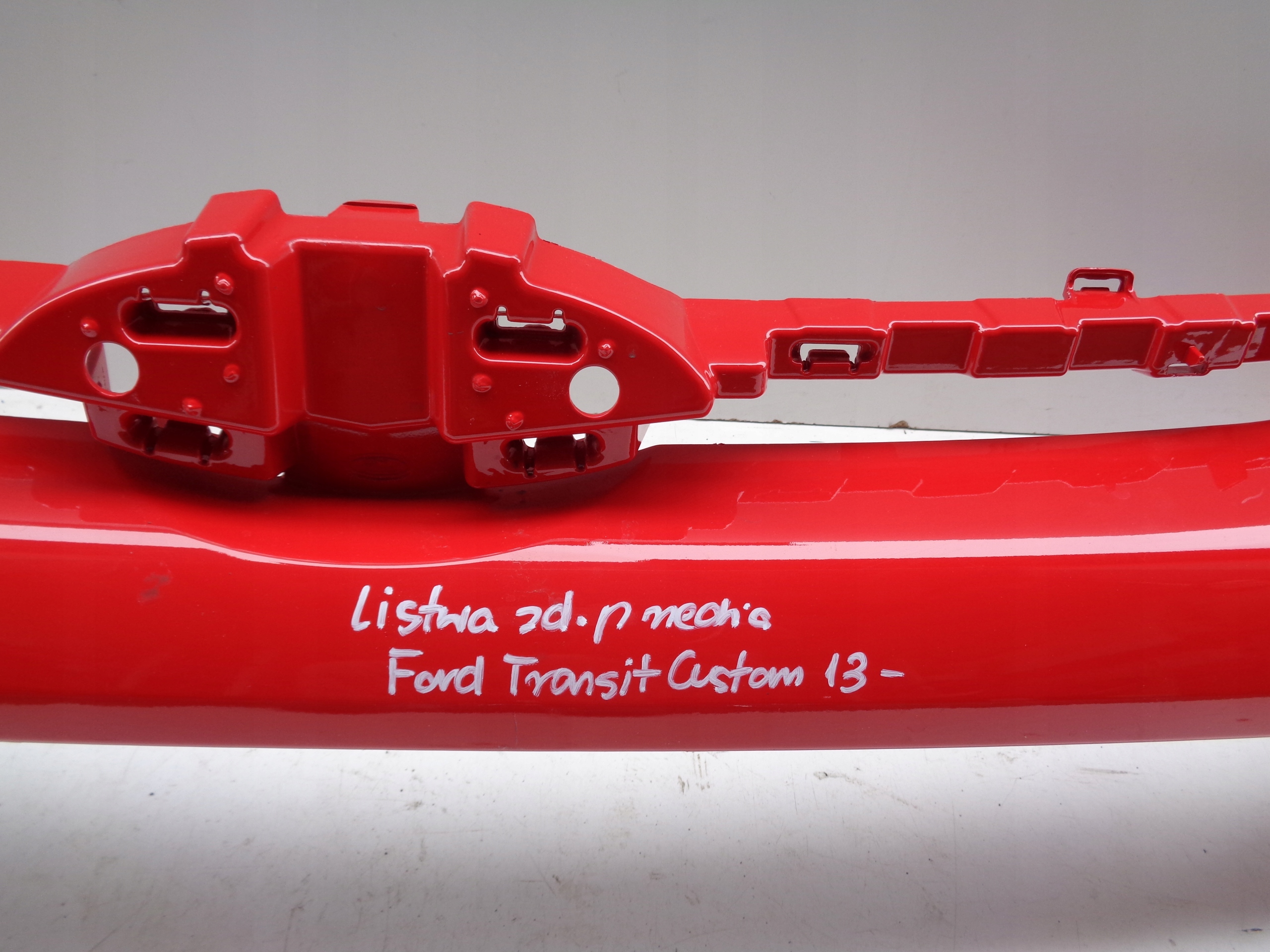 moulding of a bumper front upper FORD TRANSIT CUSTOM 13