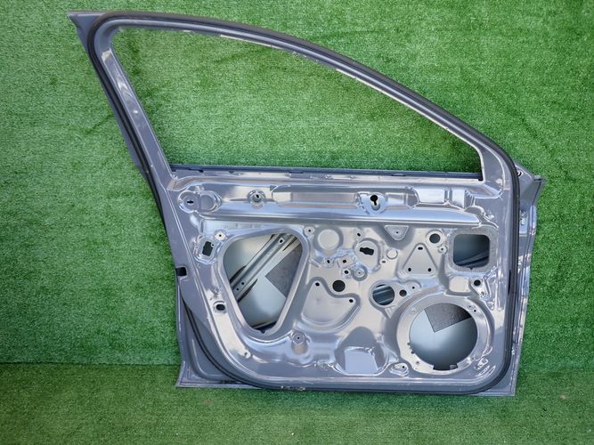 SEAT LEO IV dveře levé přední předek