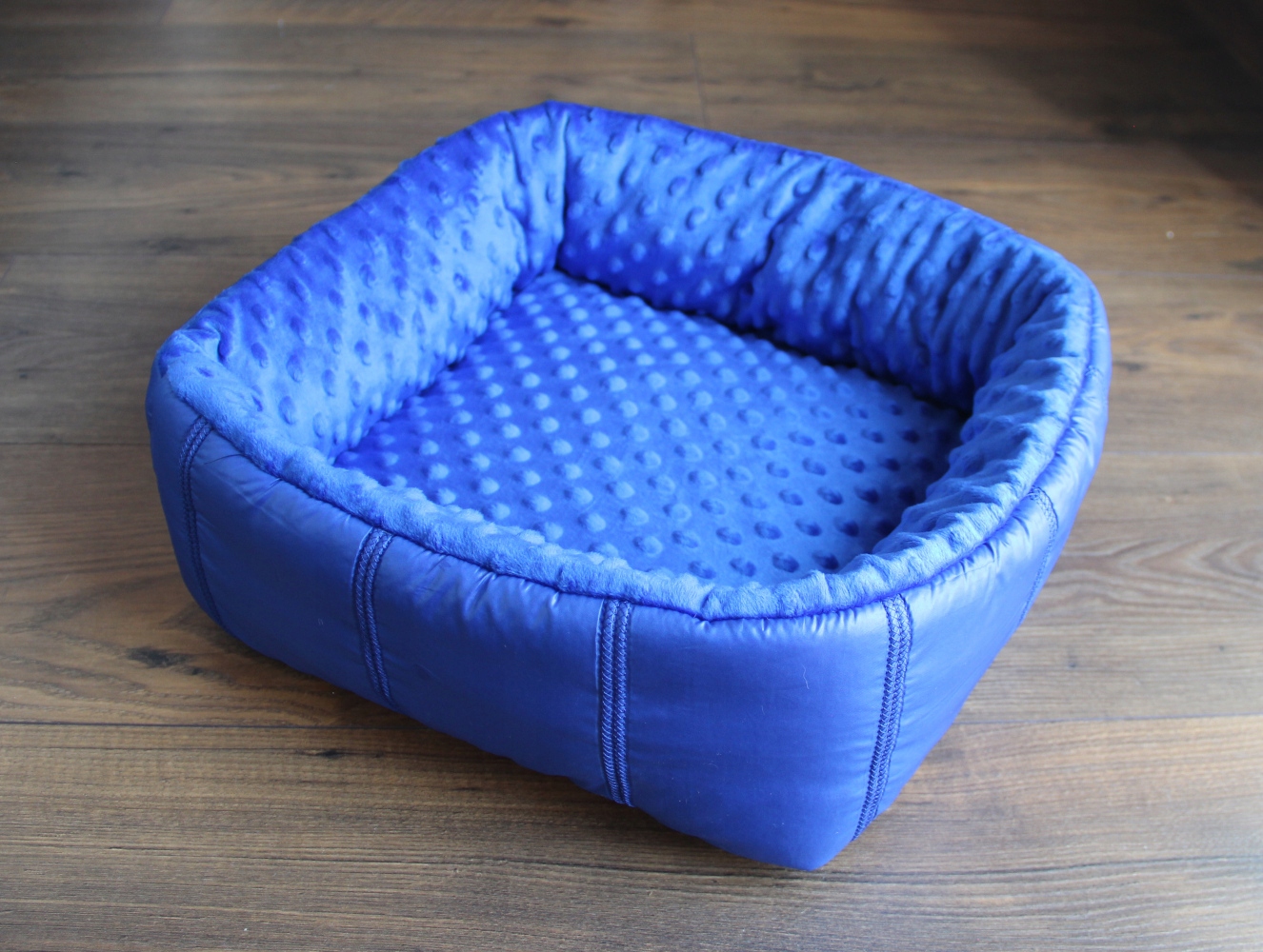 Levně pelíšek měkké poslání pro kočky psa Polské