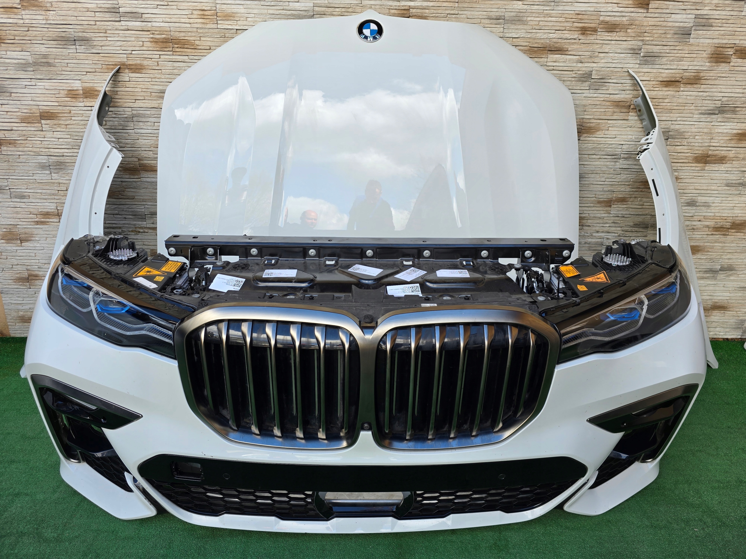 MASKA BŁOTNIKI ZDERZAK LAMPA PAS CHŁODNICE BMW X7 G07 A300