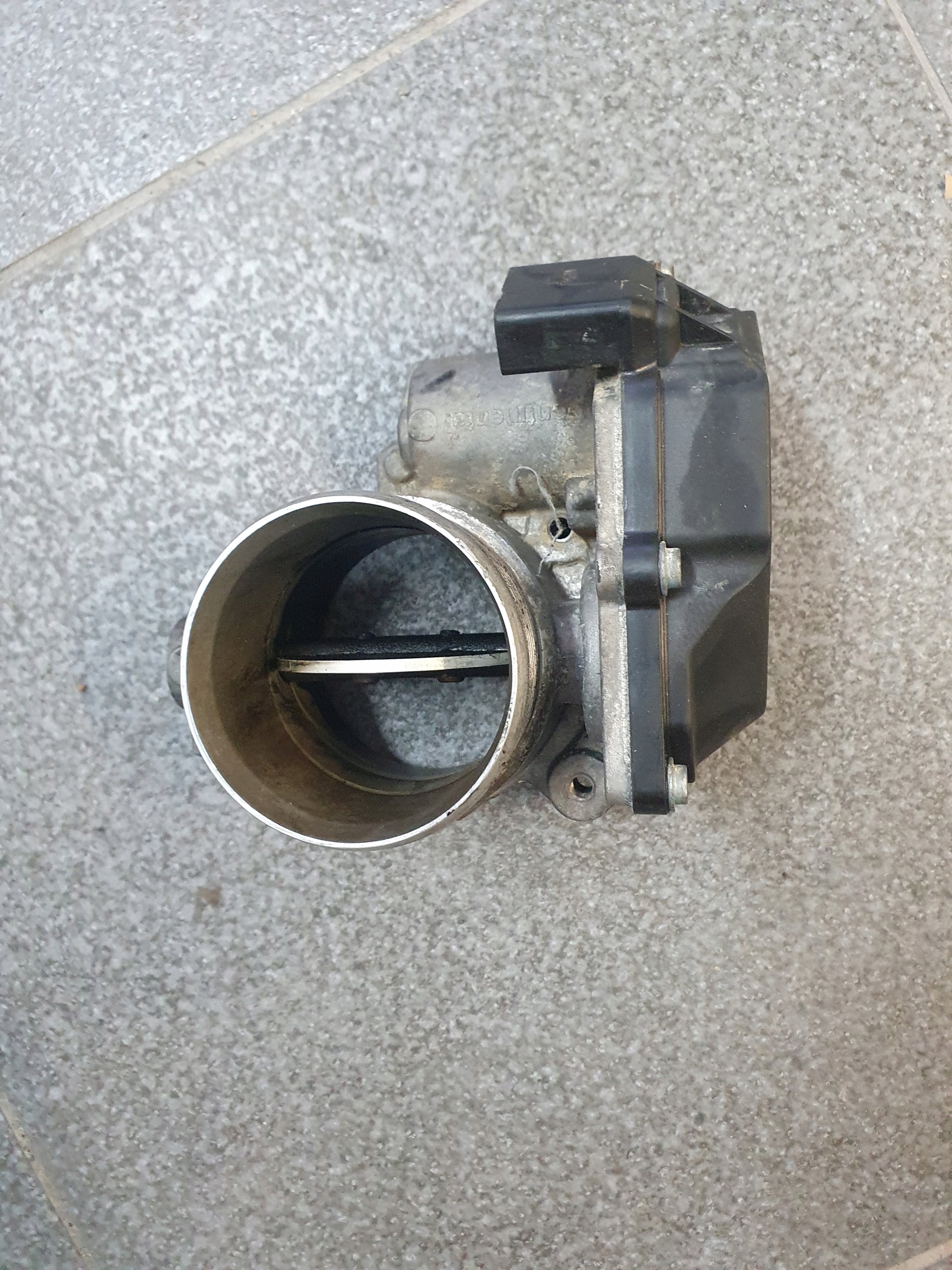 Audi OE 059145950AA ДРОССЕЛЬНАЯ ЗАСЛОНКА