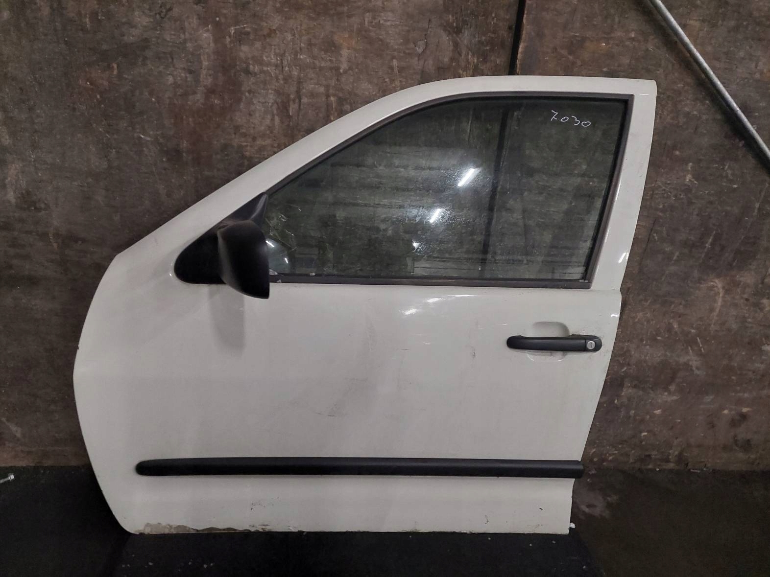 door complete left front + mirror left VOLKSWAGEN CADDY II R902