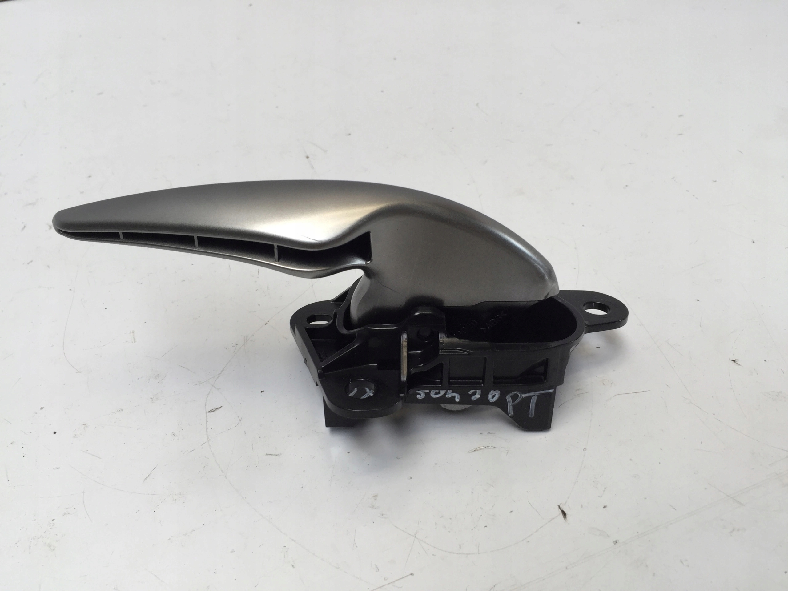 LEXUS UX 250H HYBRYD KLAMKA WEWNĘTRZNA TYŁ PRAWA Producent części Inny