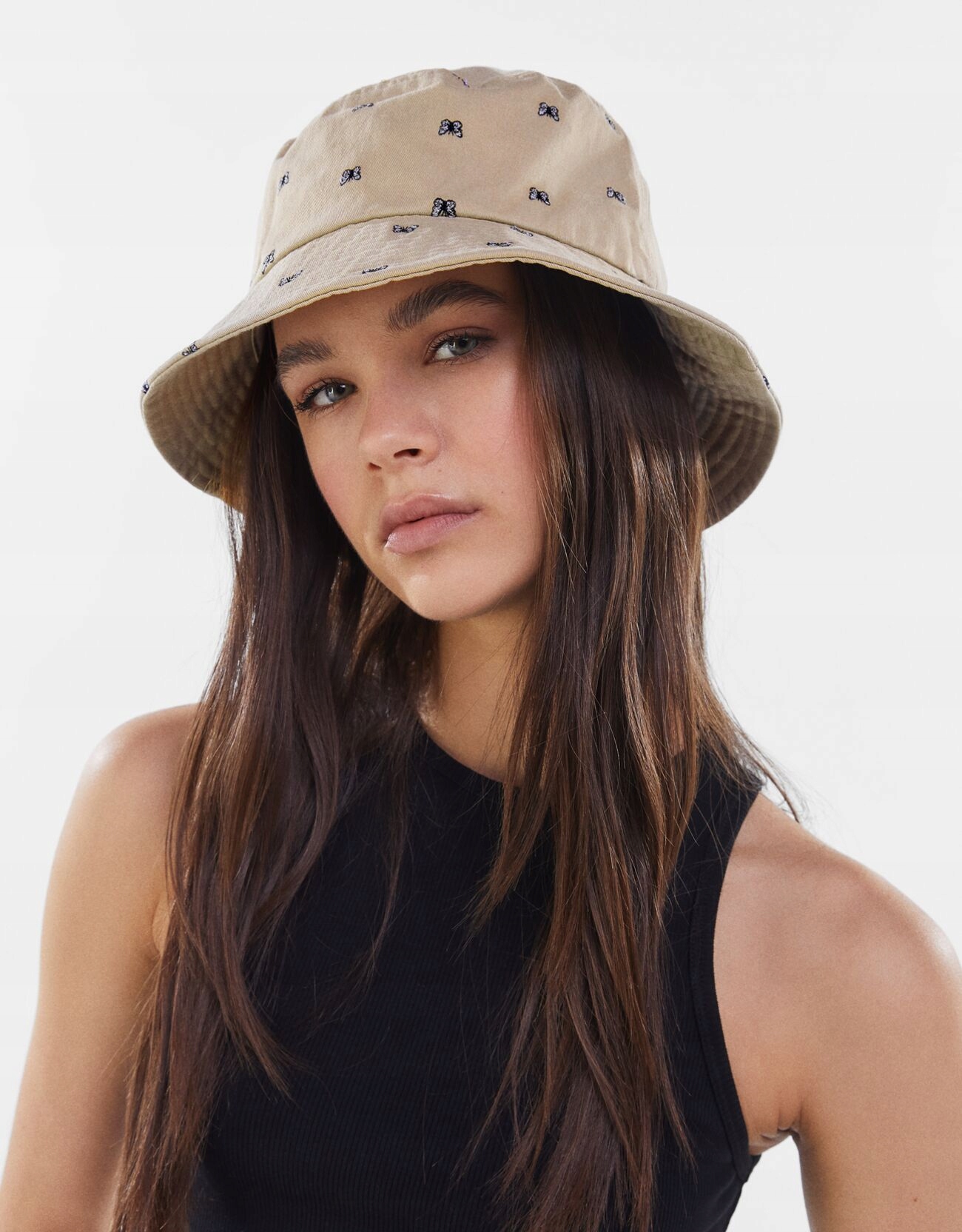 BERSHKA_KAPELUSZ BUCKET HAT MOTYLE 3746943 12579340806 Allegro.pl