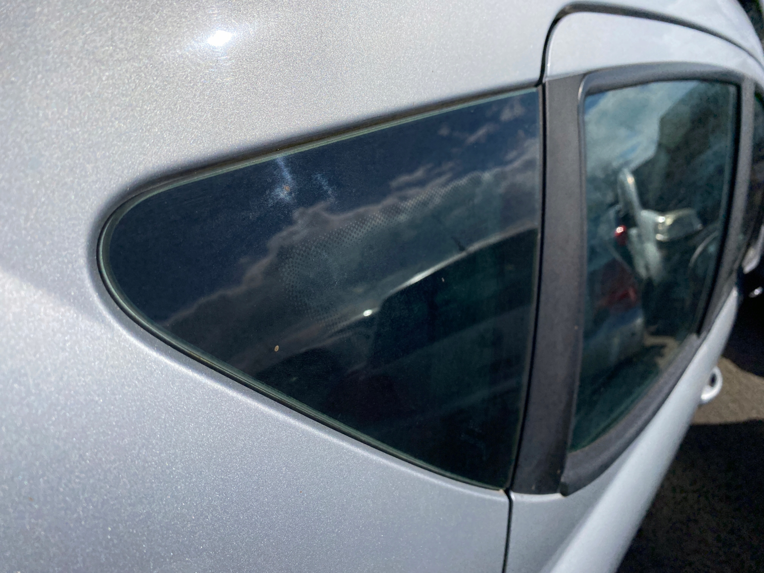 window bodywork side right without USZCZELKI Peugeot 207 SW 07-13