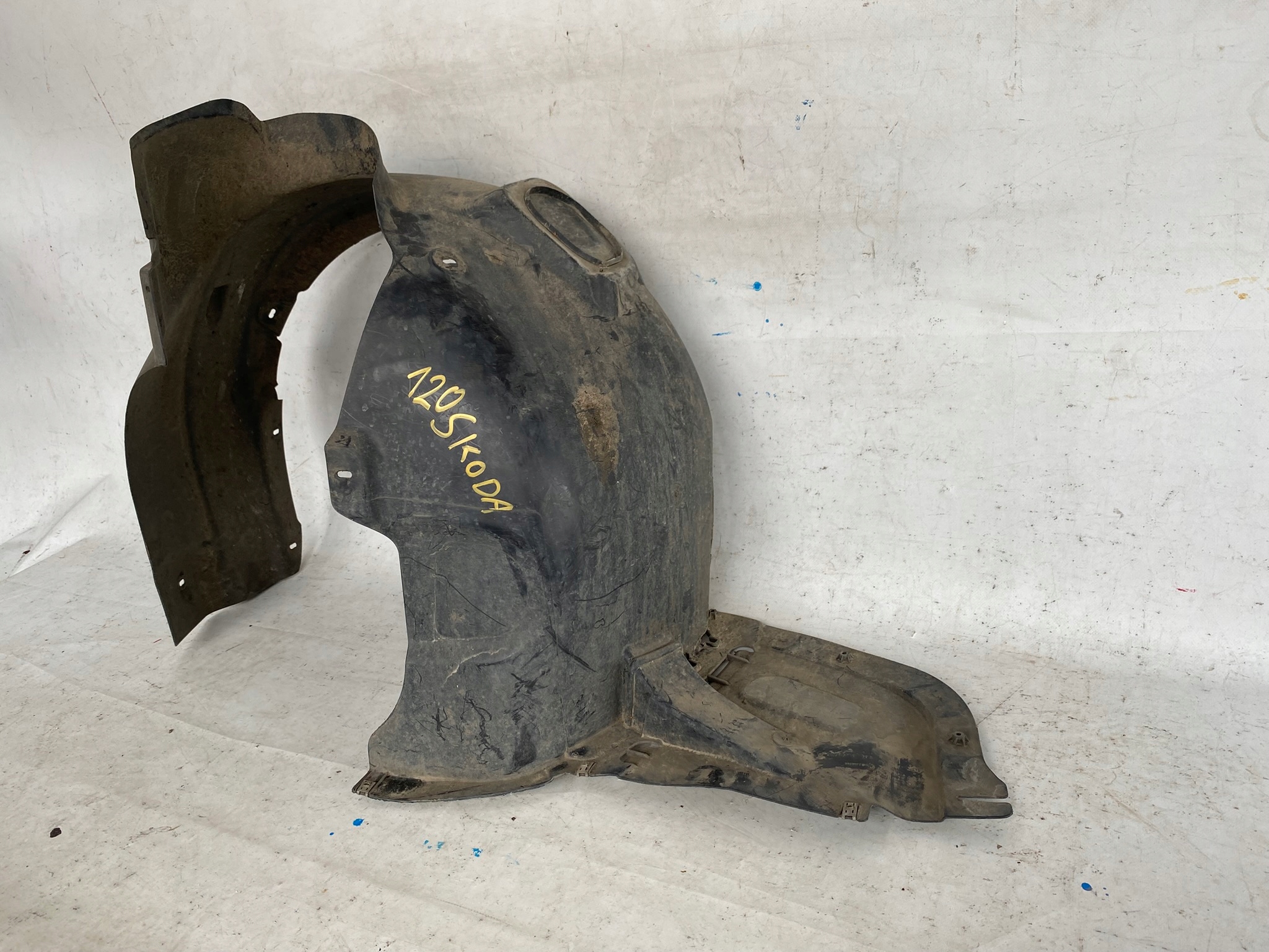 SKODA FABIA III LIFT 6V0 18- mudguard front left 6V0809957