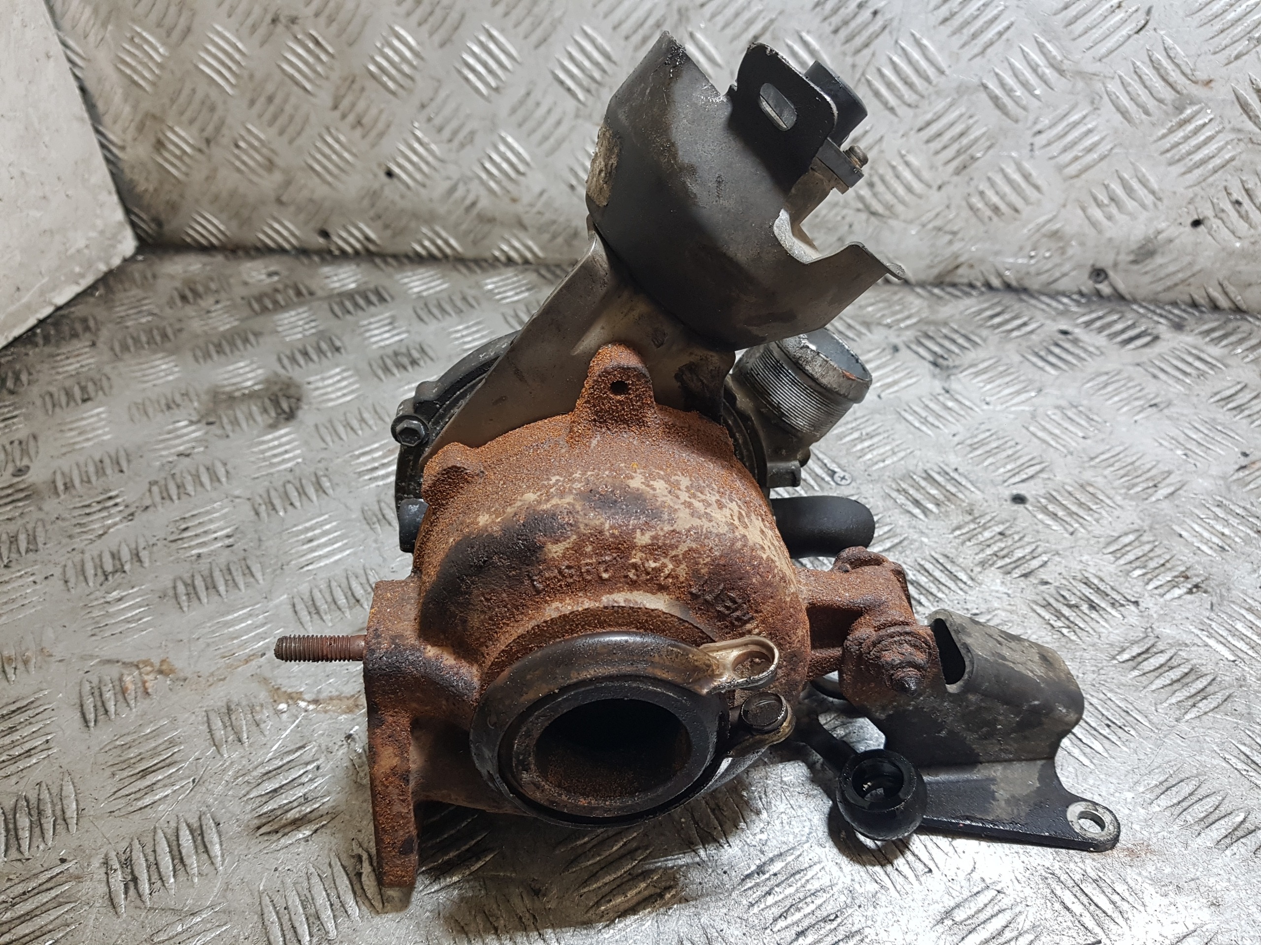 TURBINA turbo VOLVO V50 2.0 HDI