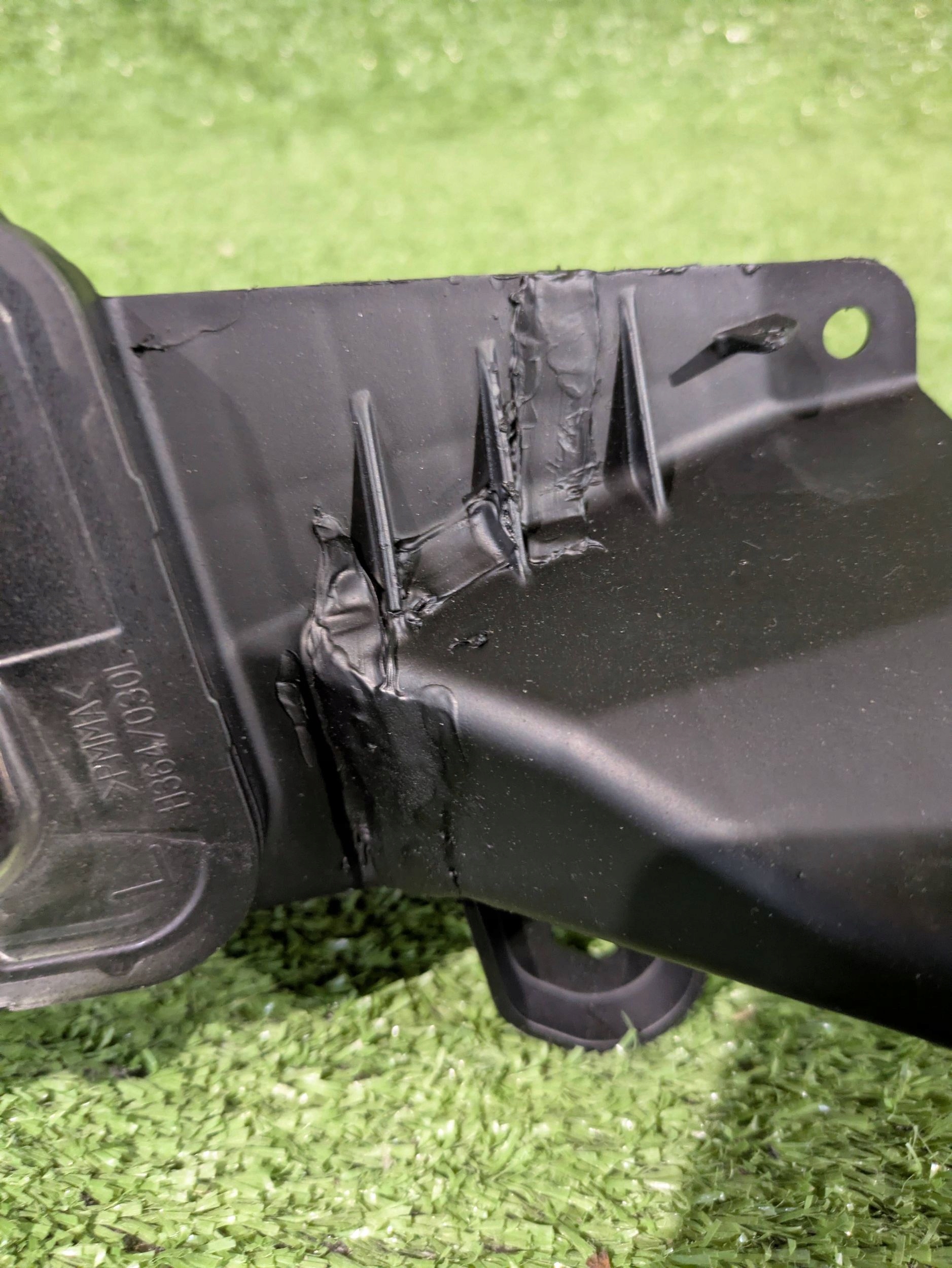 fog light left front TOYOTA YARIS CROSS 20- NR.1104