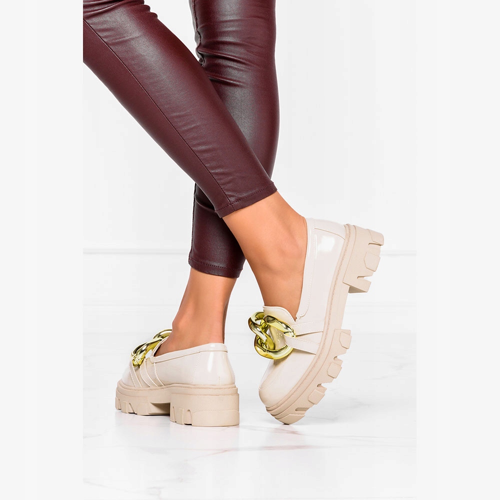 MOKASYNY PÓŁBUTY LAKIEROWANE PLATFORMA ŁAŃCUCH 39 Oryginalne opakowanie producenta pudełko