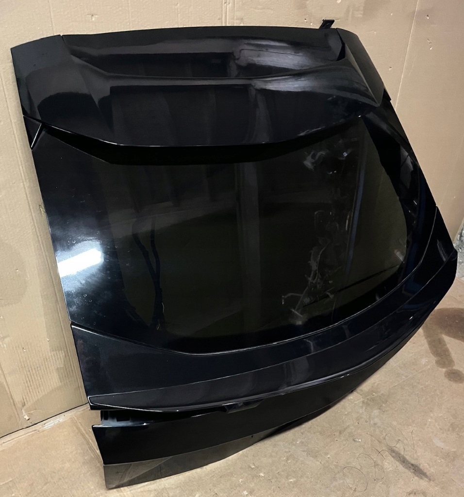 IDEALNA KPL. boot door rear DOCIAG lock KAMERA LAMBORGHINI URUS LY9T 1