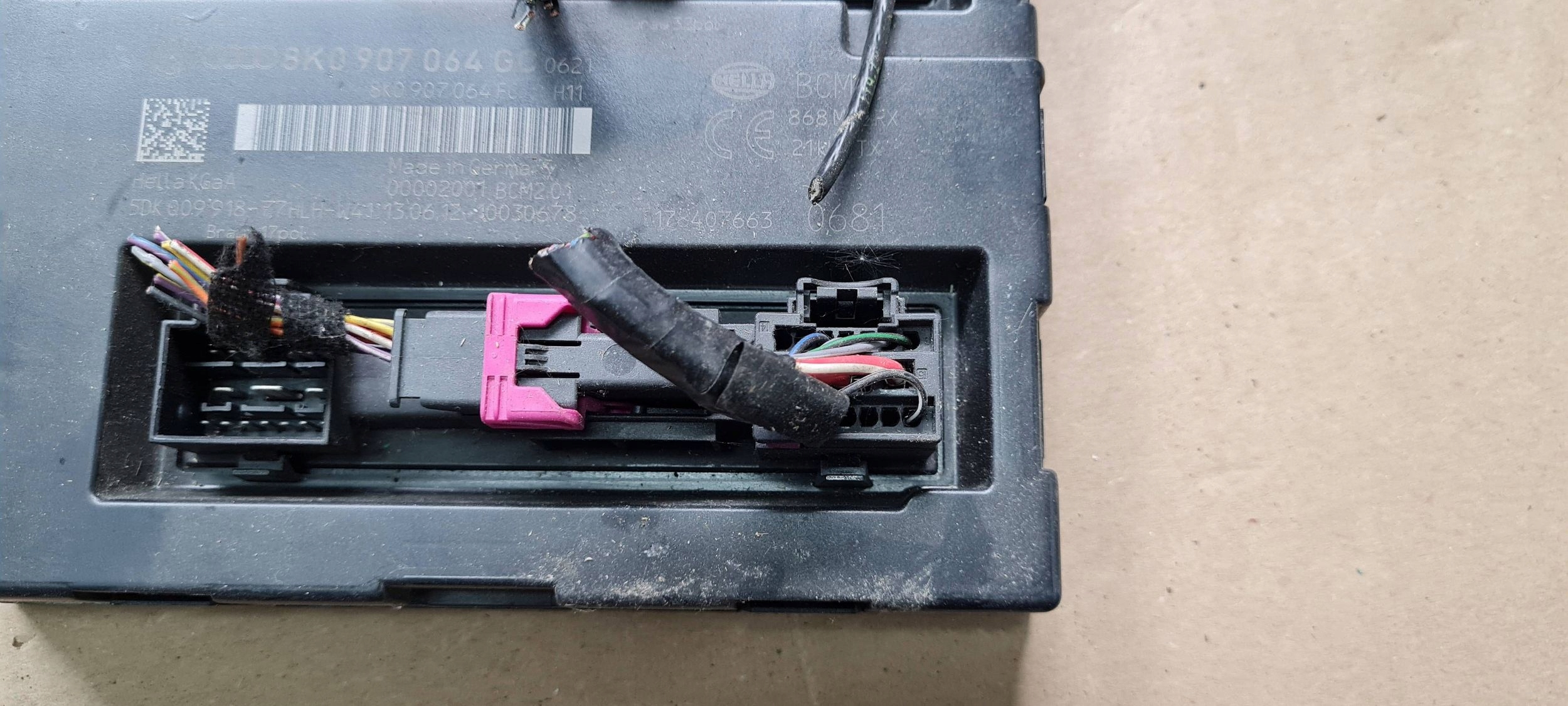 A4 B8 A5 8T Q5 module control unit KOMFORTU BCM 8K0907064GC