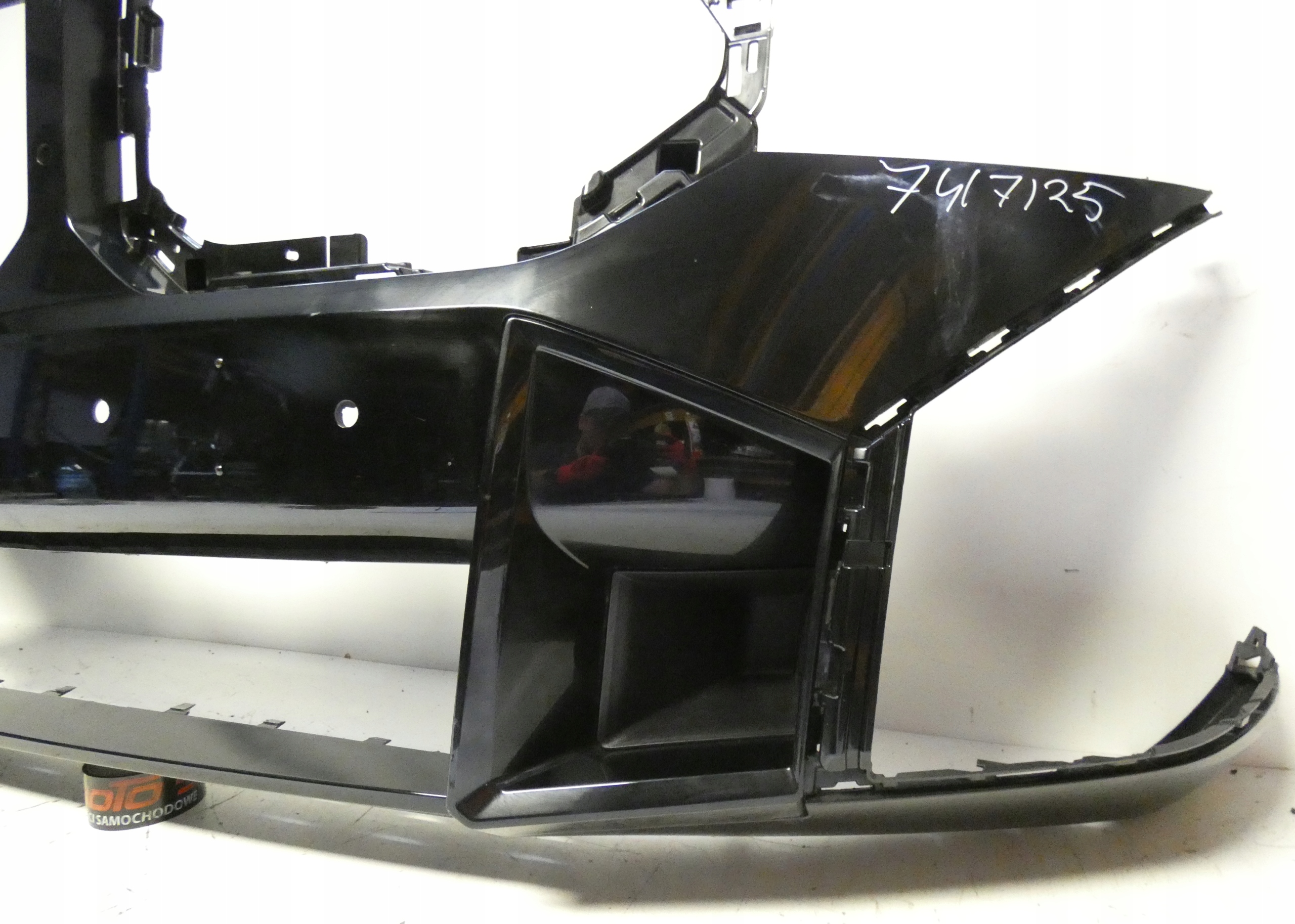 BMW XM G09 9451675 below 6 PDC 2022- bumper front front