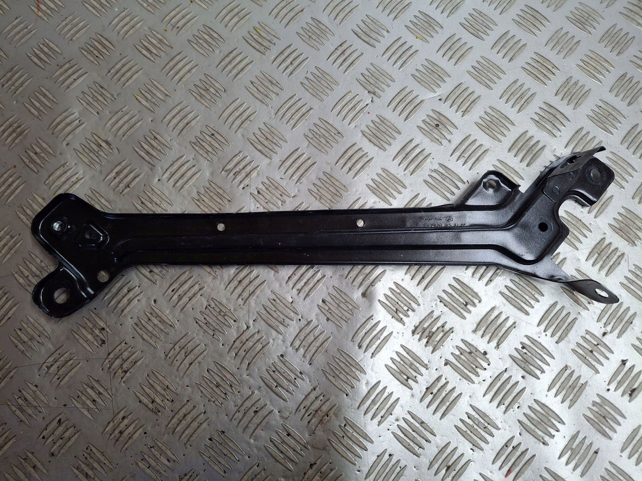 console supports of the front left SKODA SUPERB III 2015R->