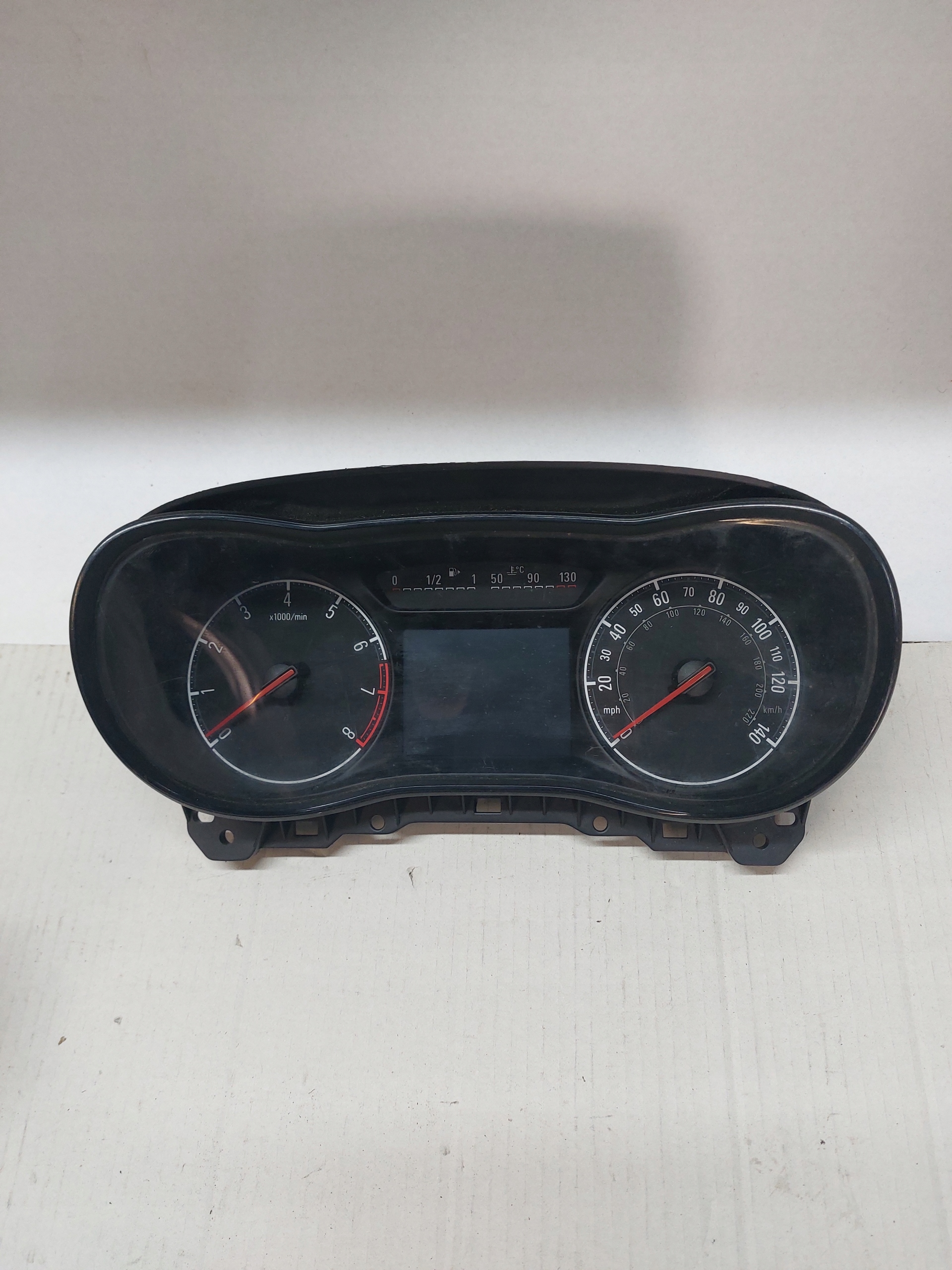 dials dials OPEL CORDA E 1.4 petrol 39056370 ANGLIK
