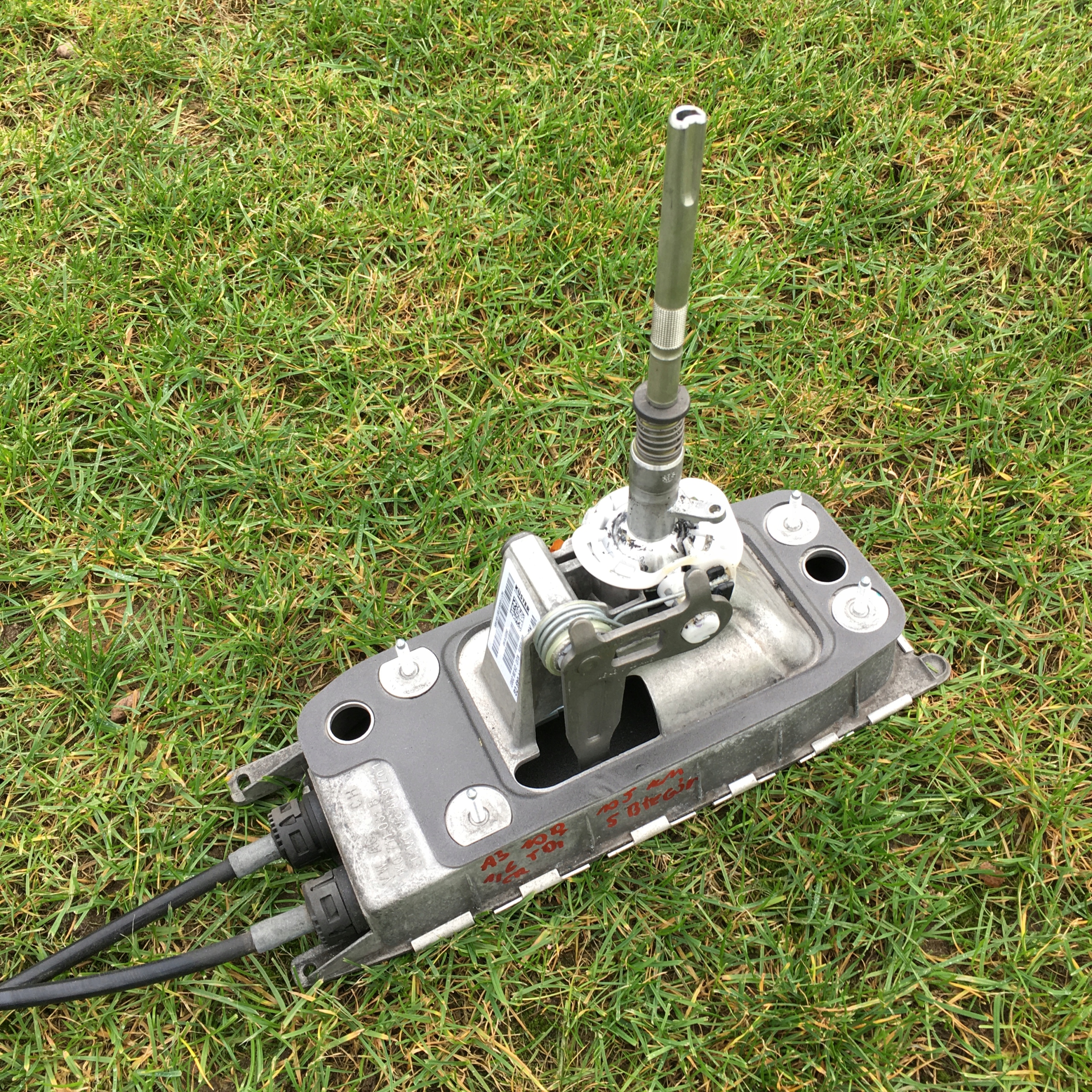 A3 10R 1,6 TDI CR 5B LEWAREK WYBIERAK 1K0711049CG Producent części Audi OE