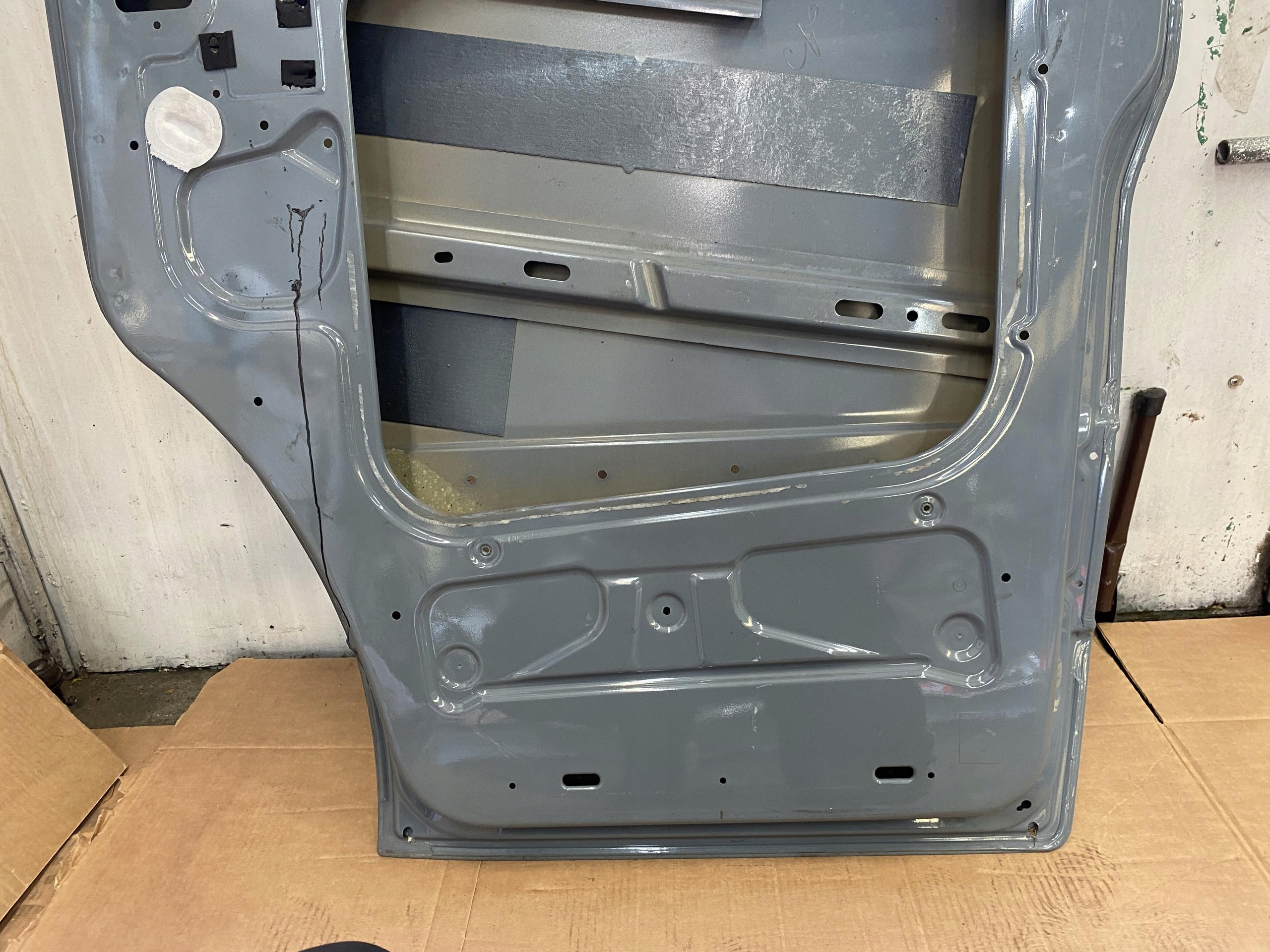 SPRINTER 907 910 17- door front right SZARE unprotected ORYGINALNE