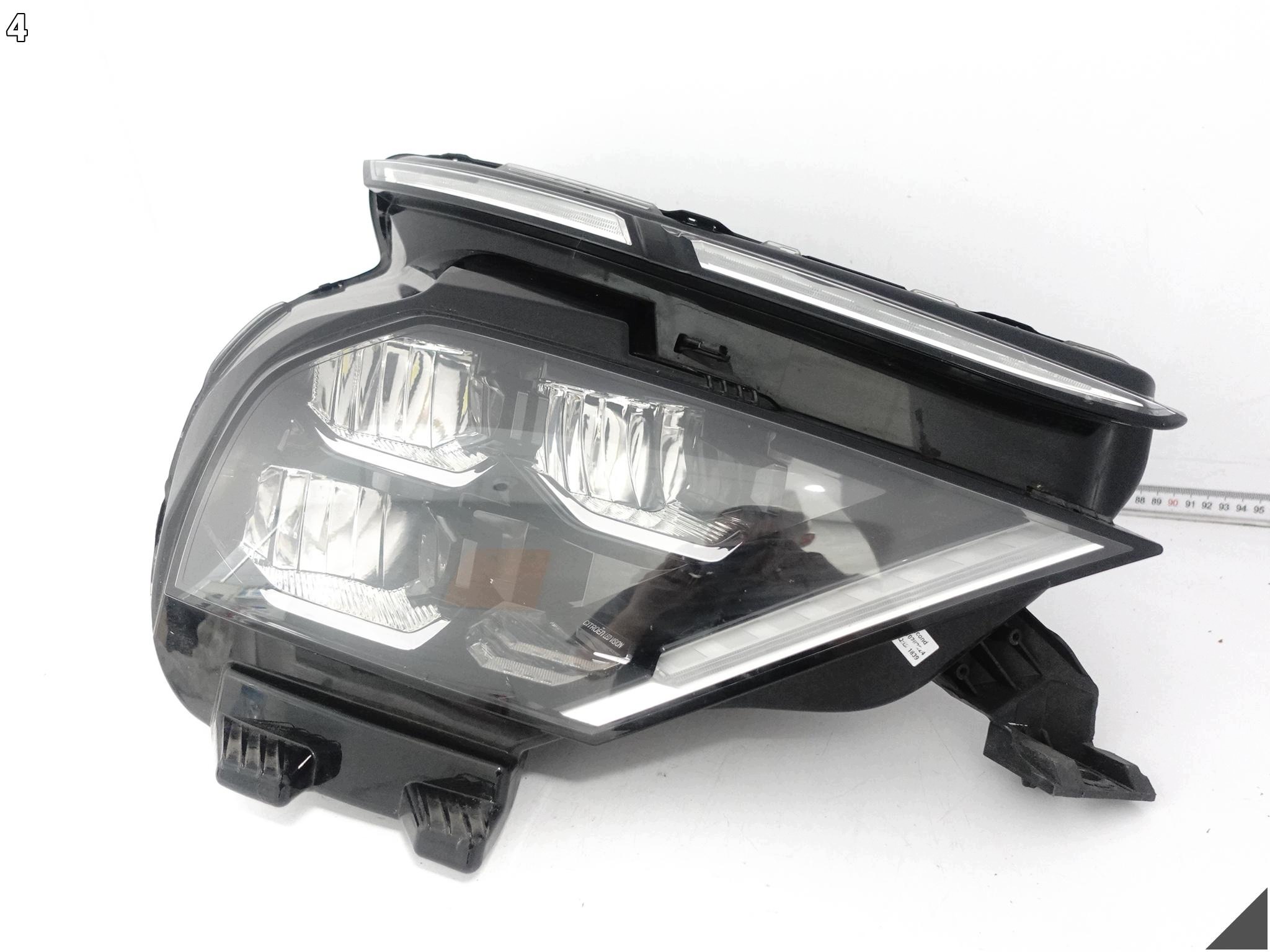 CITROEN C4 III (3 GENERACJA) 20-24 light FULL LED VISION right front EUROPA