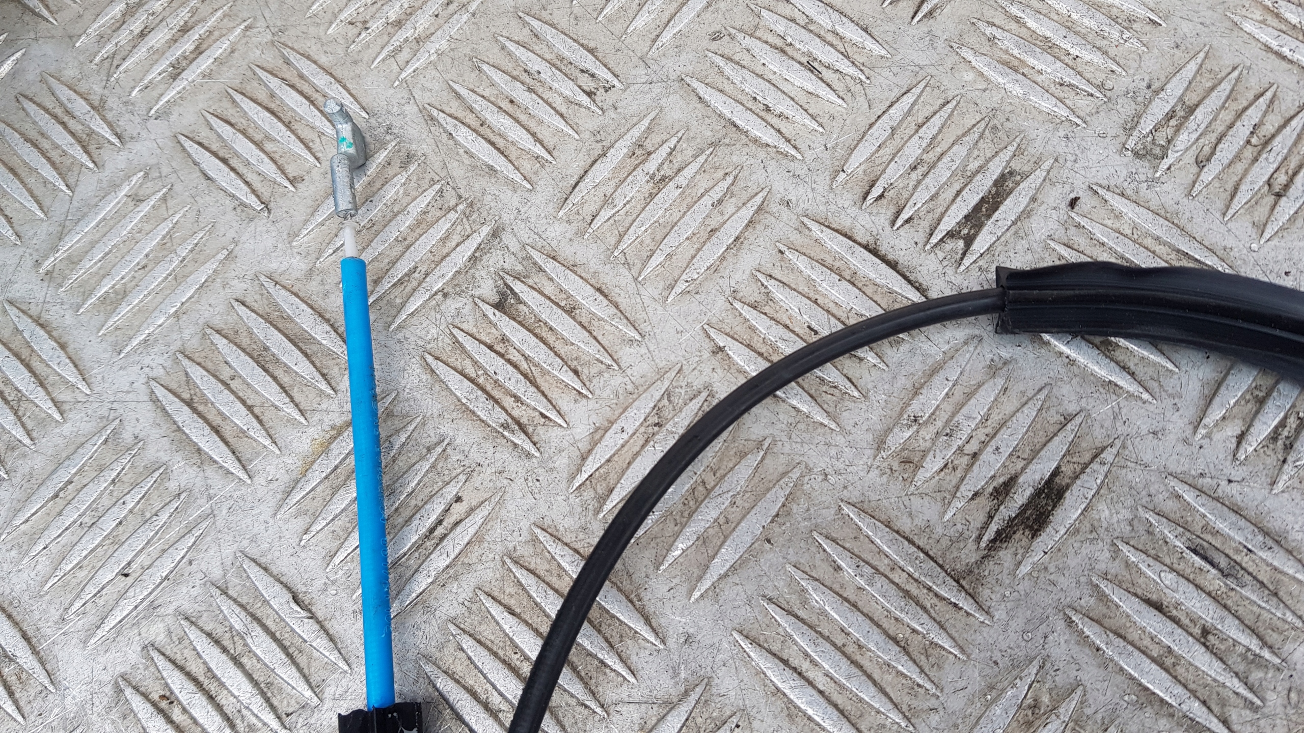 MERCEDES W212 lock ropes right rear part EU EUROPA