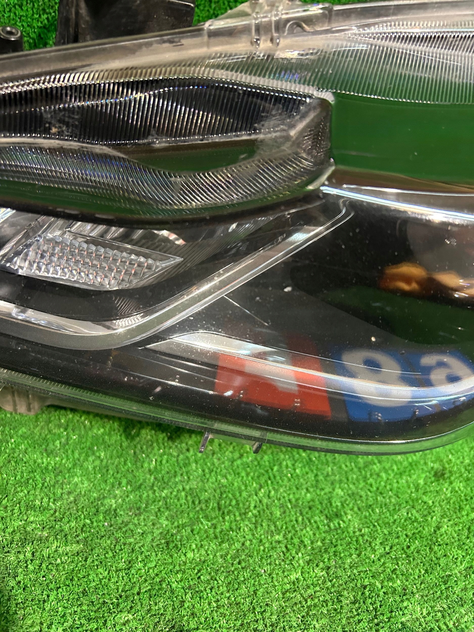 REFLEKTOR left TOYOTA COROLLA E21 sedan LED NR.R189