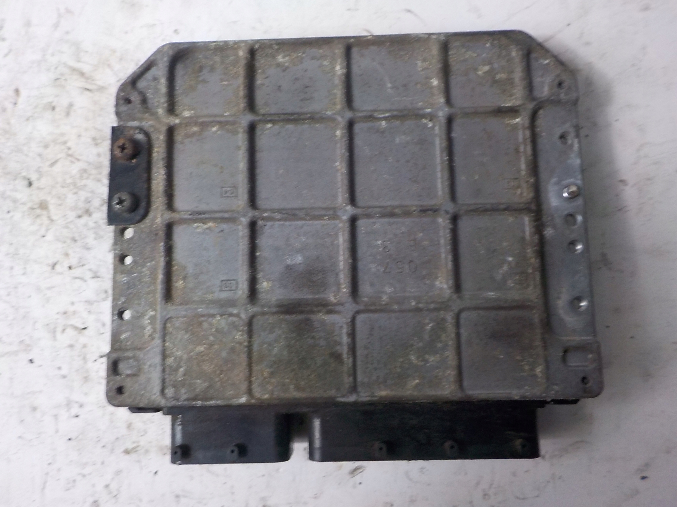 LEXUS IS 220 computer control unit 89661-53741 175800-9491