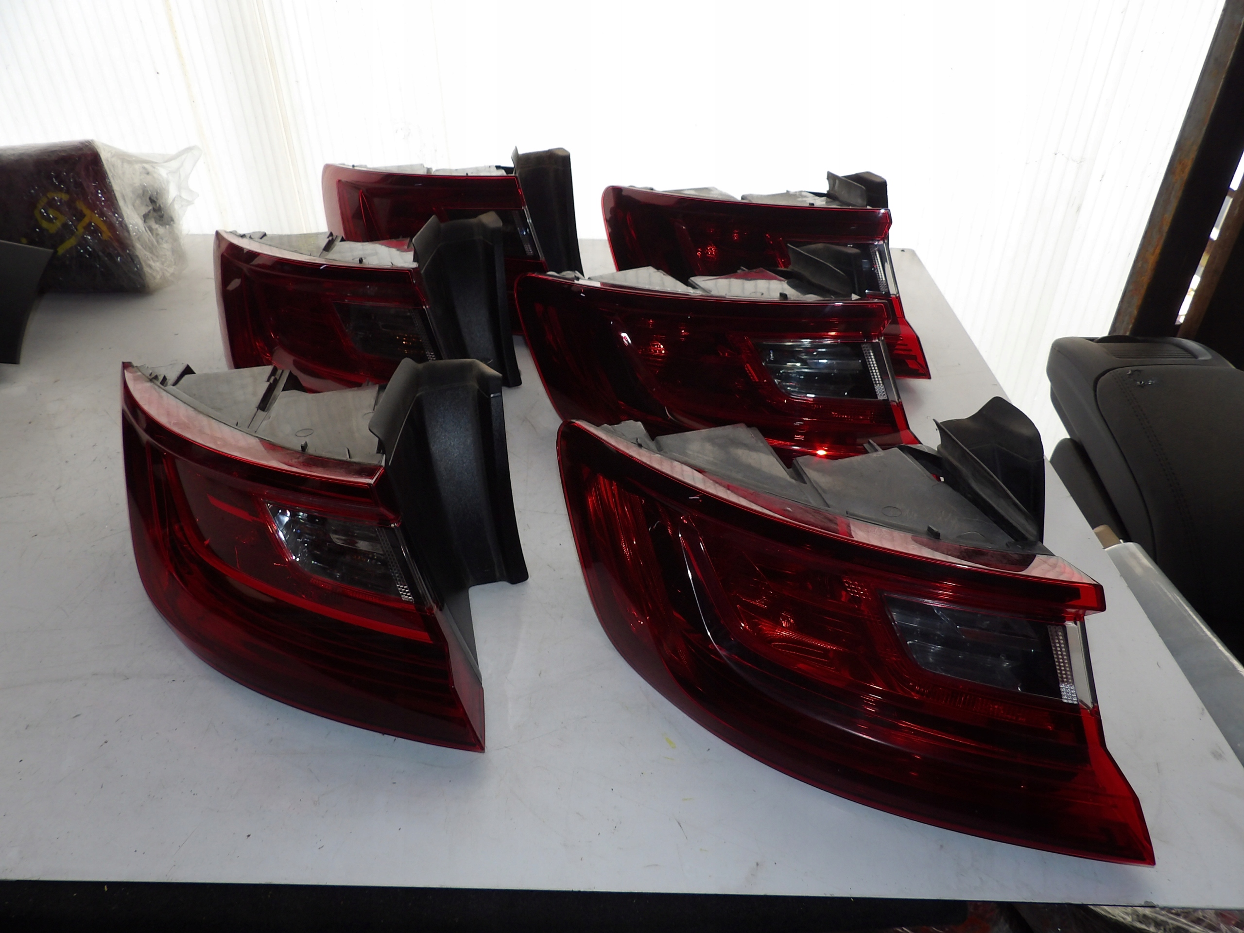 LAMPA TYŁ TYLNA LEWA RENAULT MEGANE 4 IV 265554829R