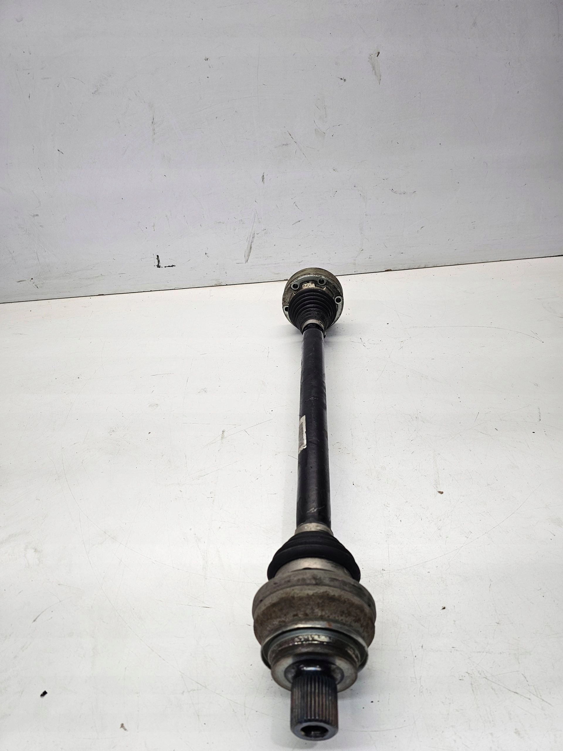 semi-axis left rear part AUDI A4 B9 LIFT 8W0501203K