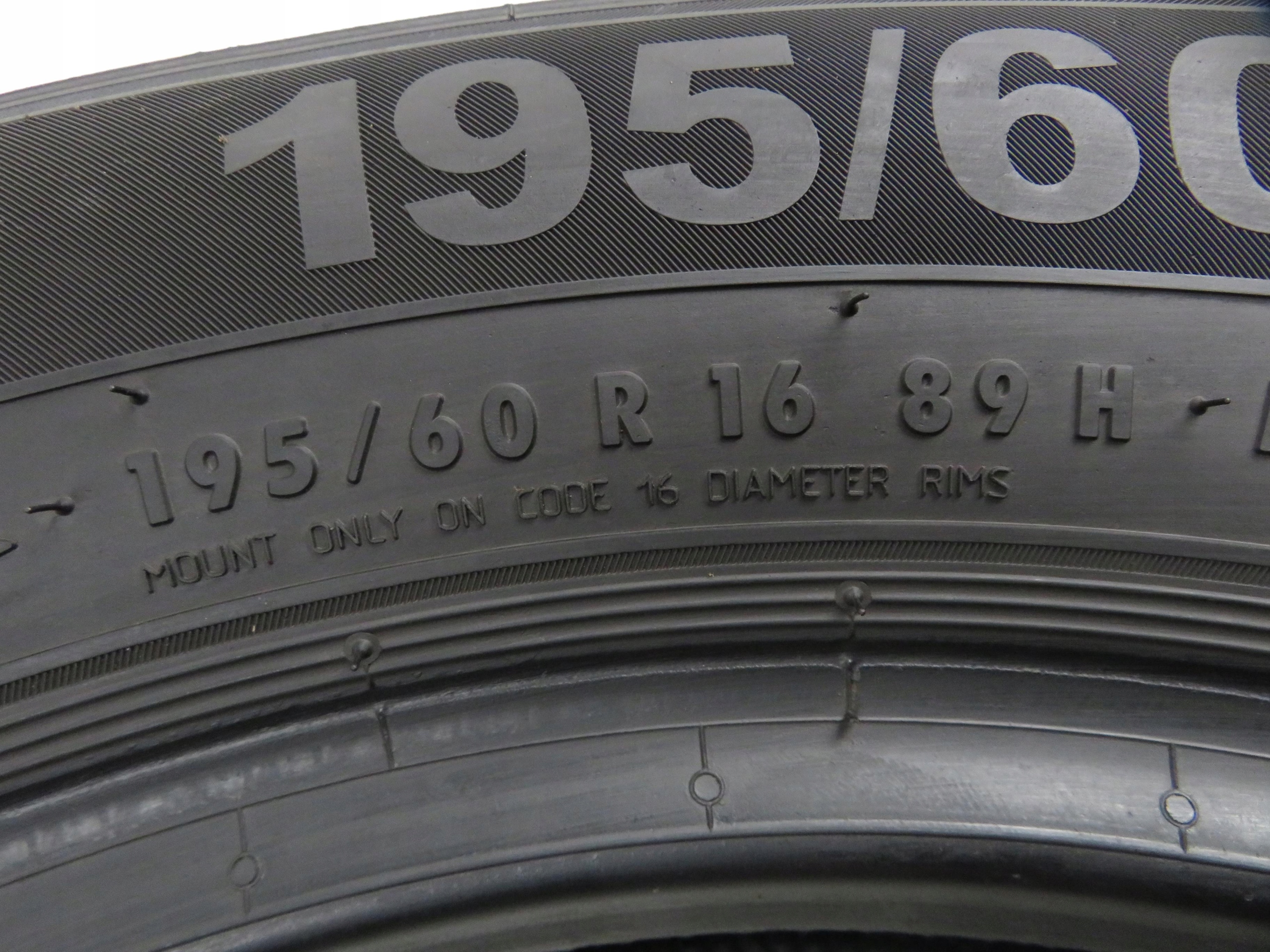 2x 195/60R16 OPONY ZIMOWE Semperit Speed-Grip 5 89H Marka Semperit
