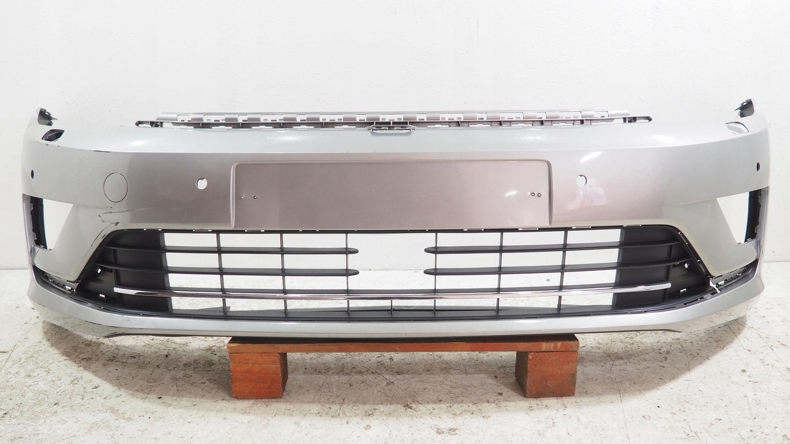 VW Golf VII Sportsvan bumper front front 510807221F
