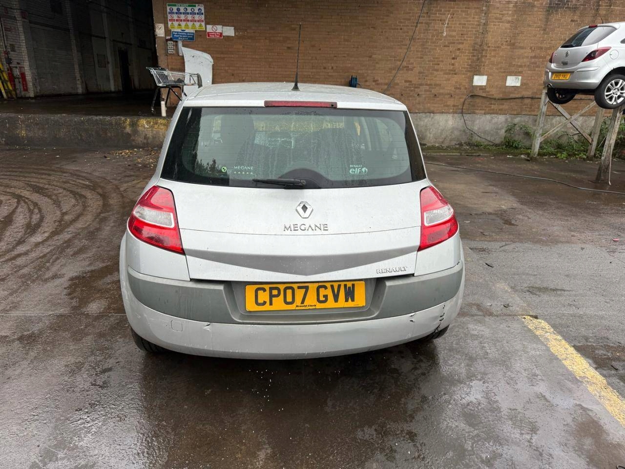 молдинг крышки renault MEGANE 2 2007