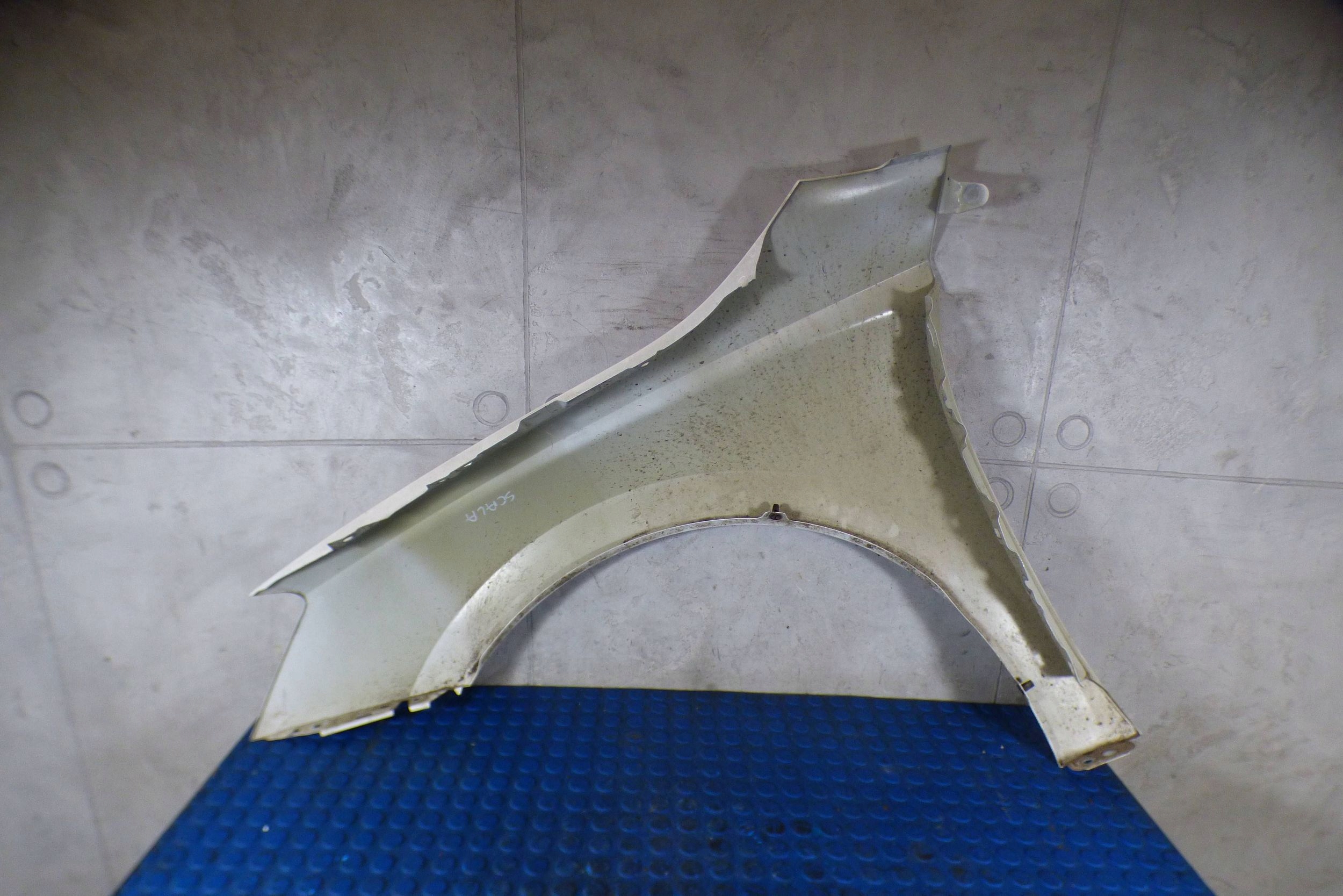 Skoda Scala fender right front original LAKIER LF9E st.BDB