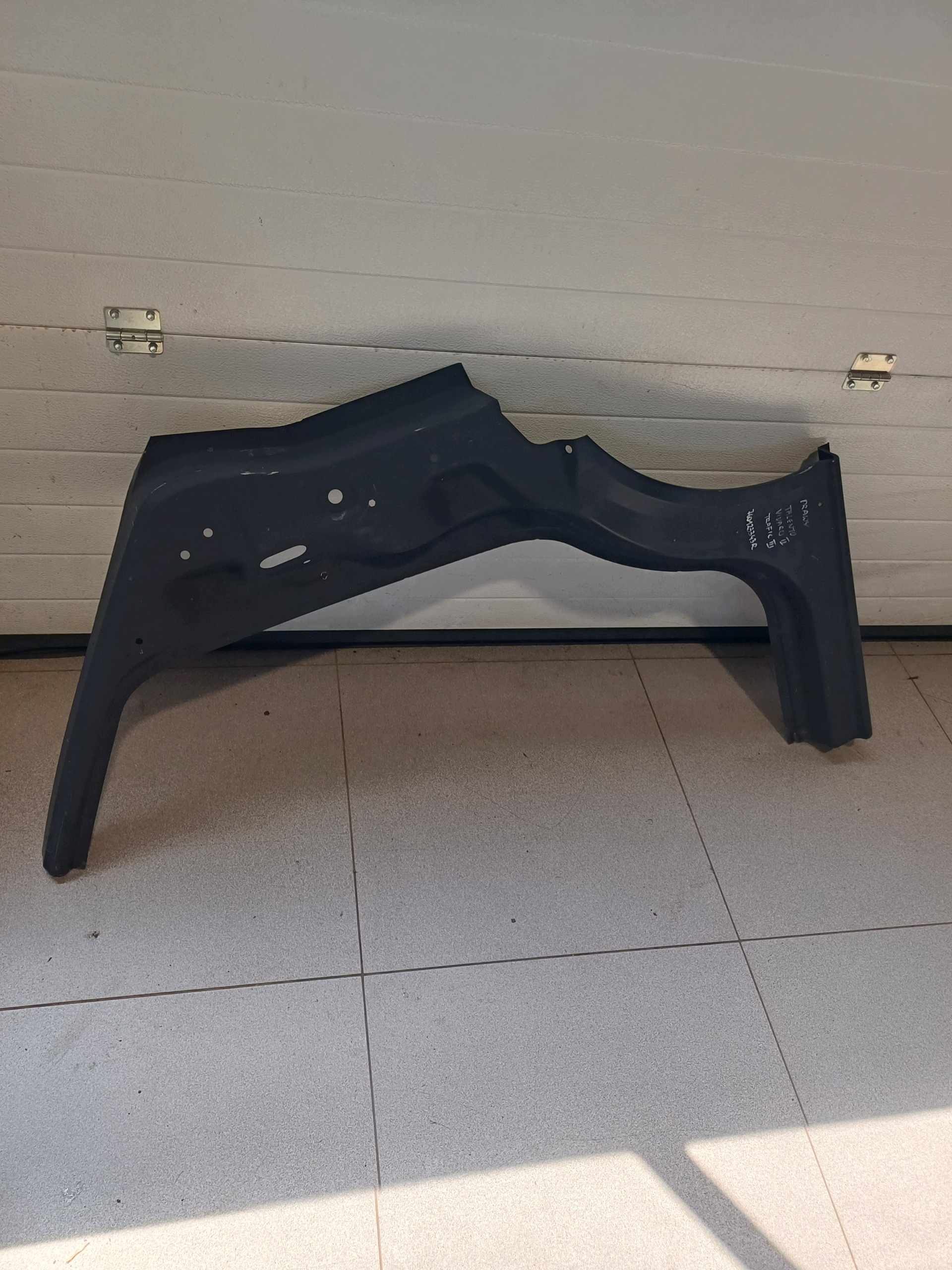 pillar threshold right front RENAULT TRAFIC III VIVARO II 760123343R