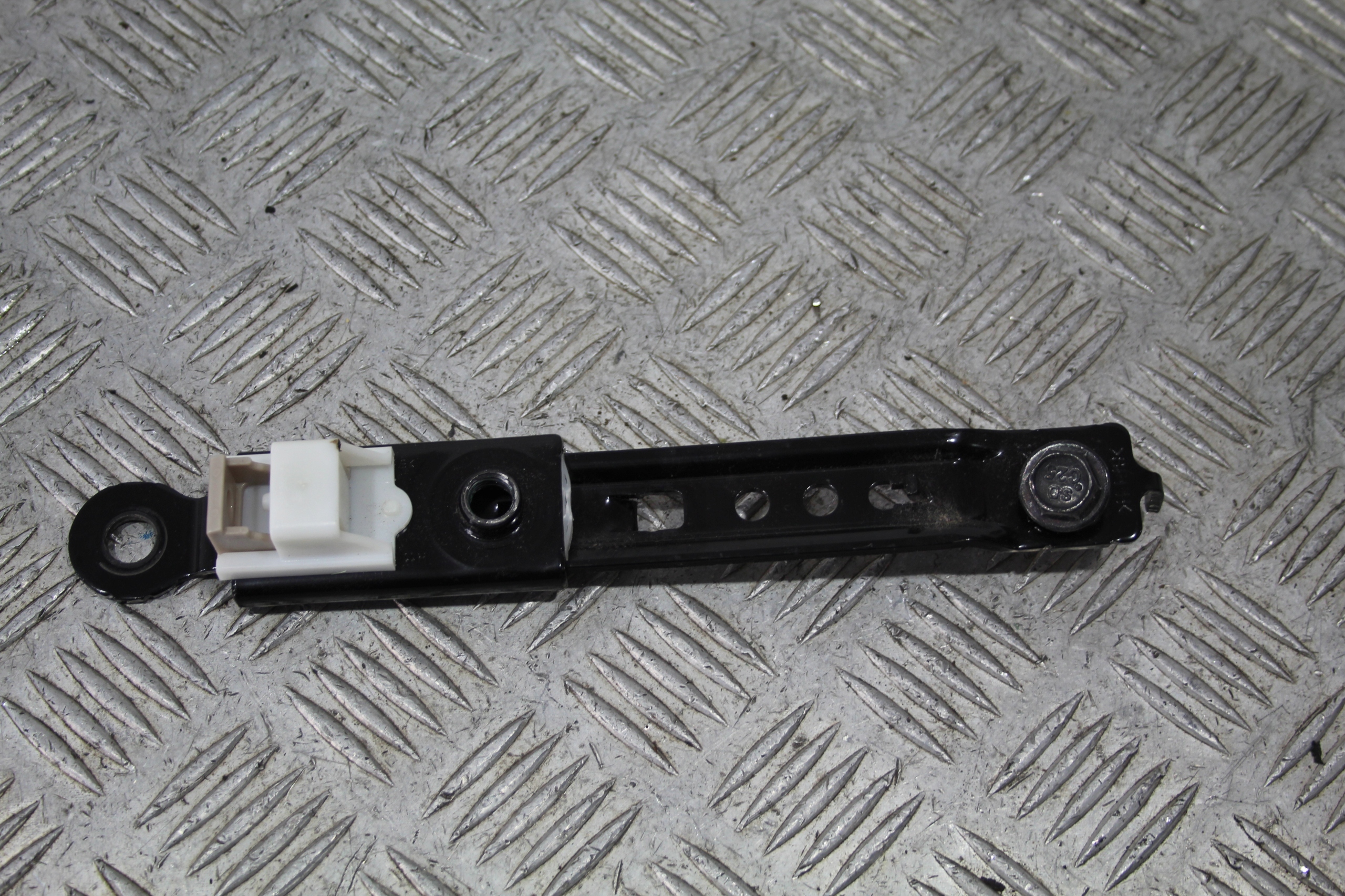 REGULACJA PASOW left KIA SORENTO II 2 LIFT