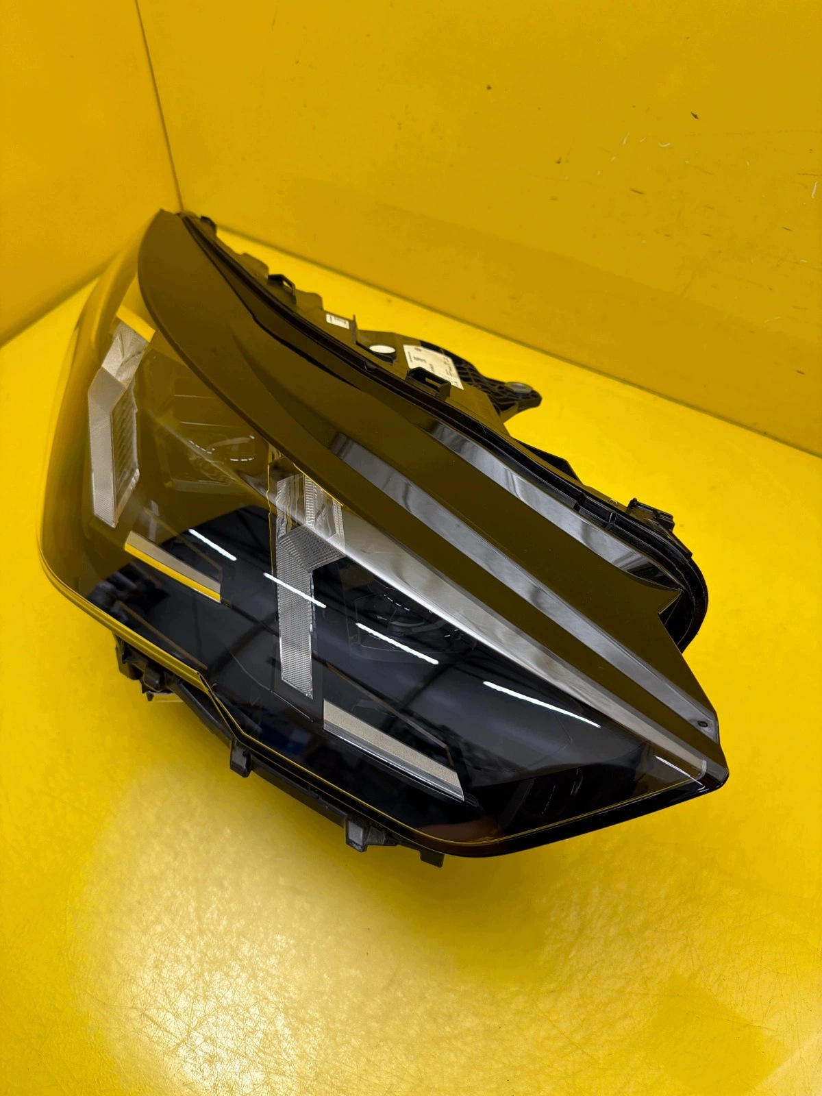 light right front BMW X2 U10 Full Led Shadow 5A77EB4-05