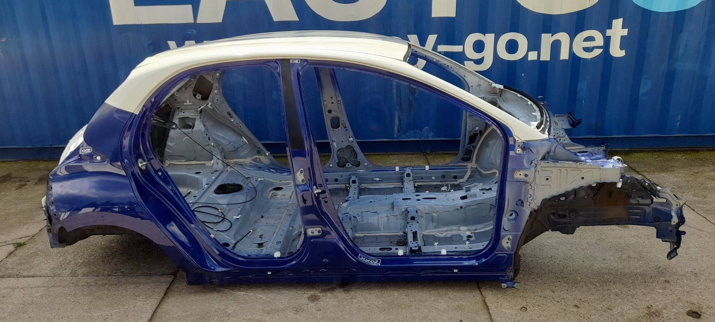 Toyota Yaris IV XP21 dach (XX02)