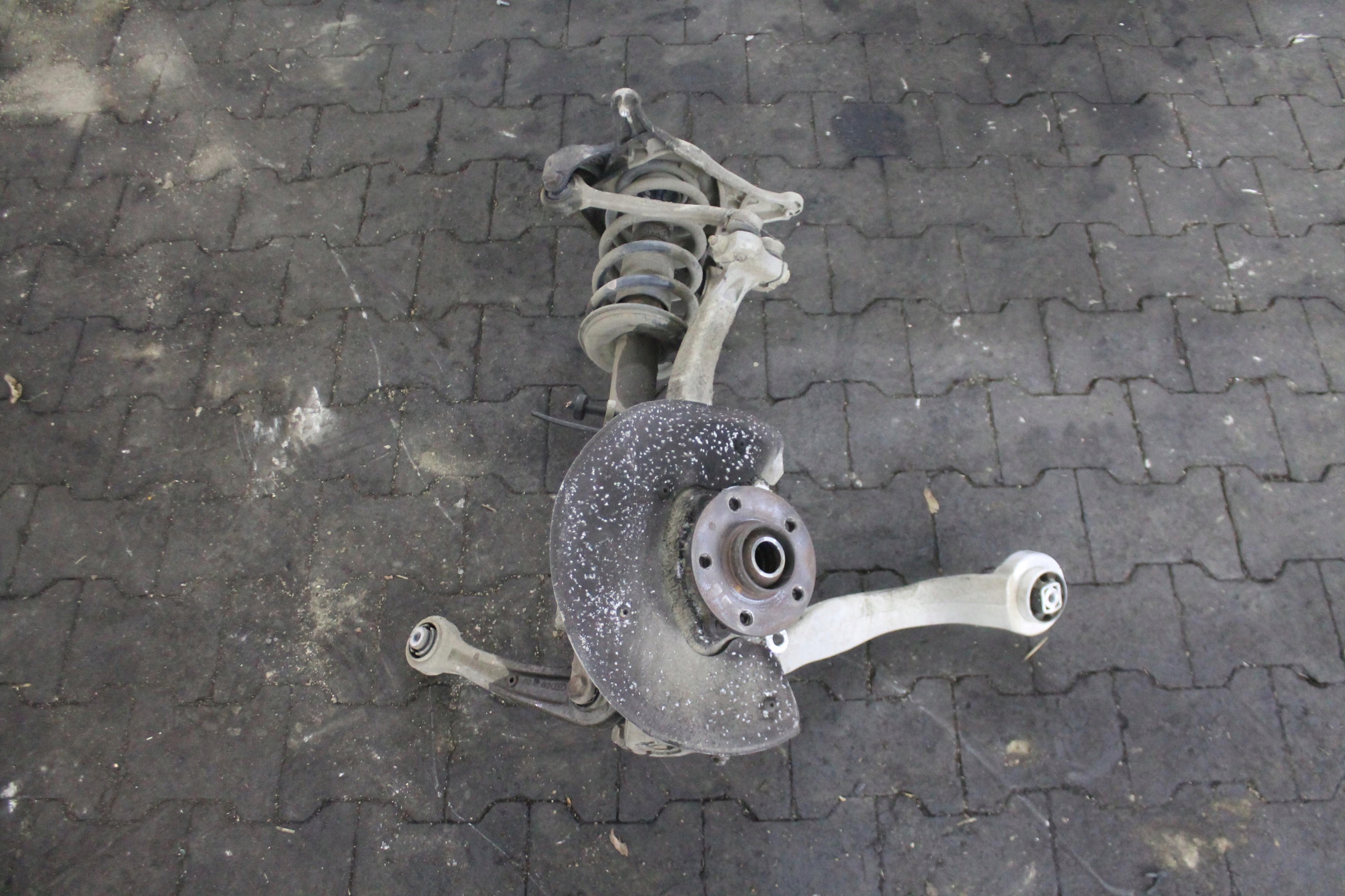 McPherson swing left front AUDI Q5 8R 2.0 TDI 08-12