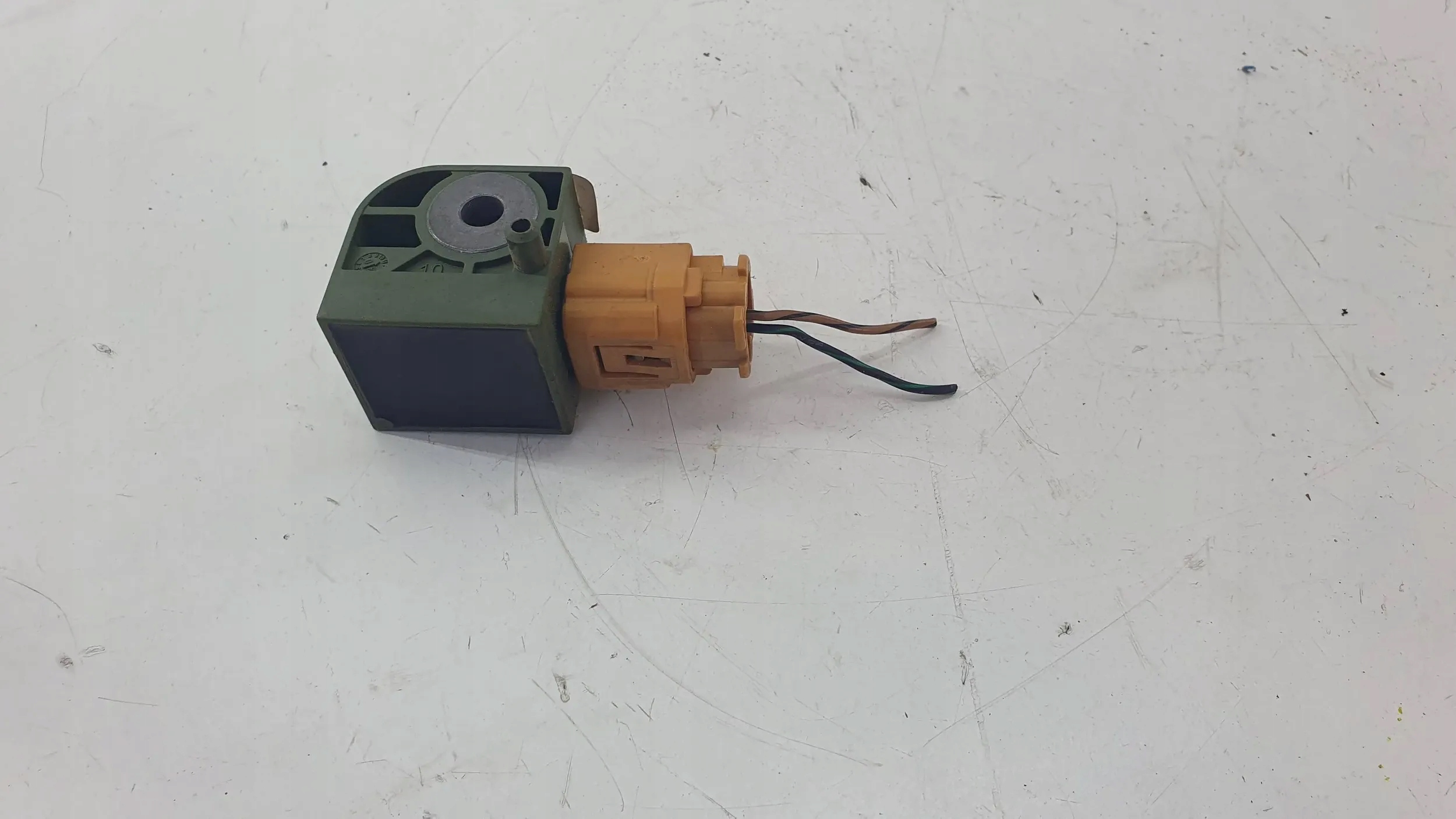SsangYong Rexton Lift 07- 86270-08100 Crashsensor Drucksensor boczny