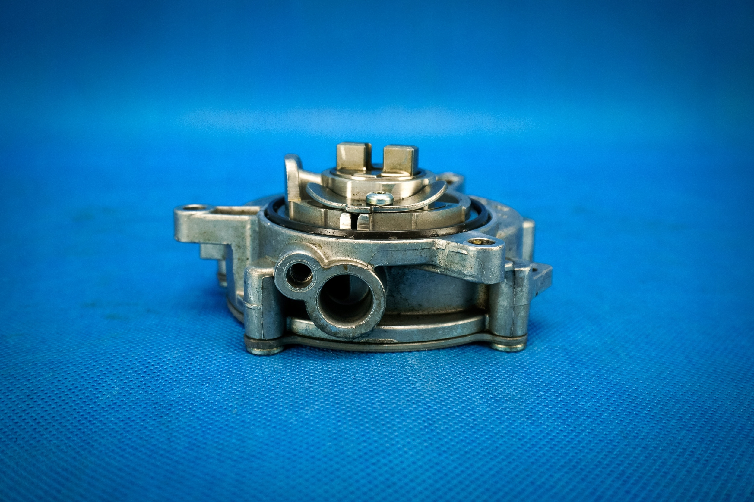 pump vacual Audi S4 S5 8W SQ5 06M145100H
