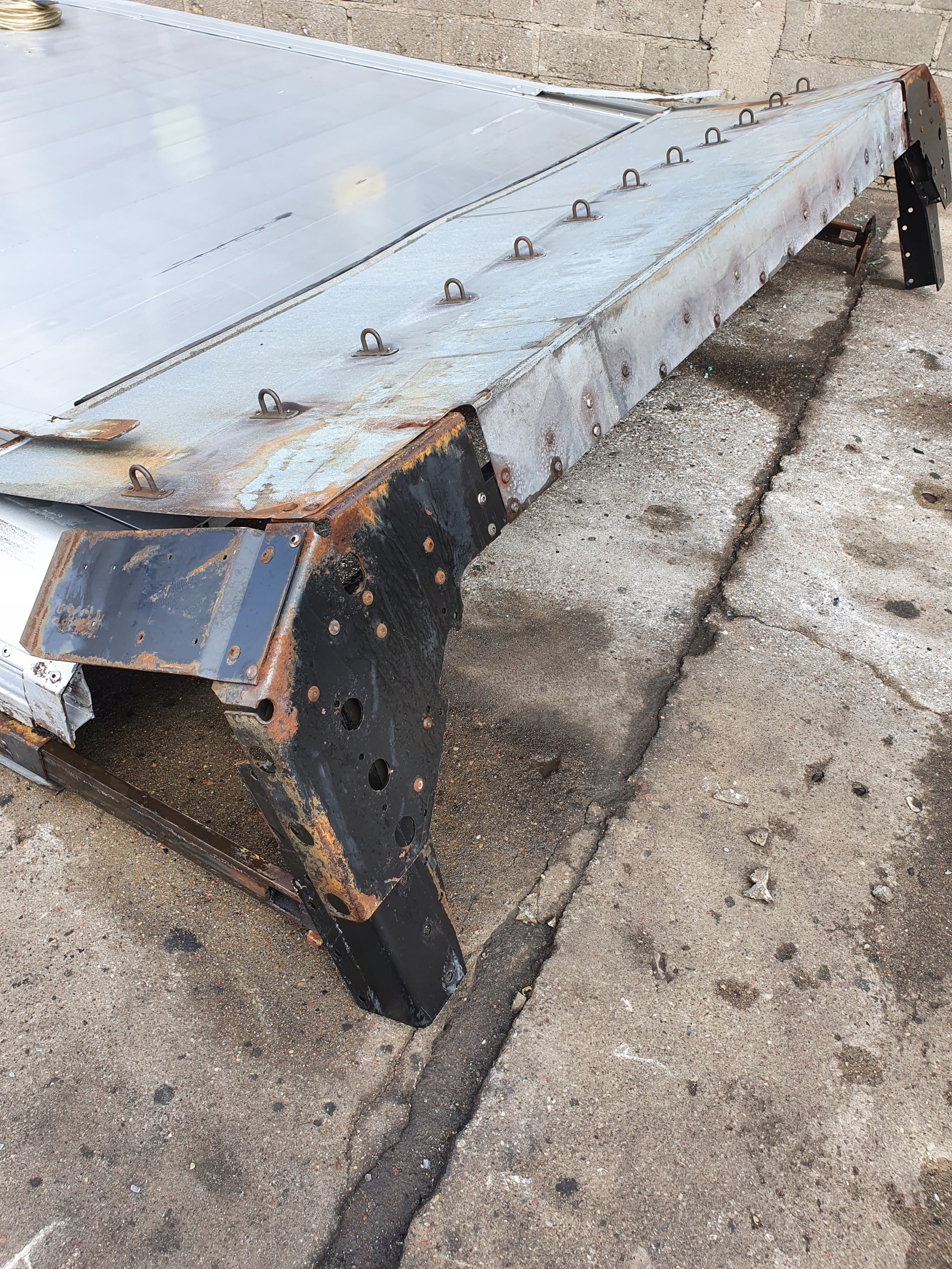 ДАХ ВЕРХНЯ СТІНА НАПІВПРИЧЕПА KOGEL SCHMITZ