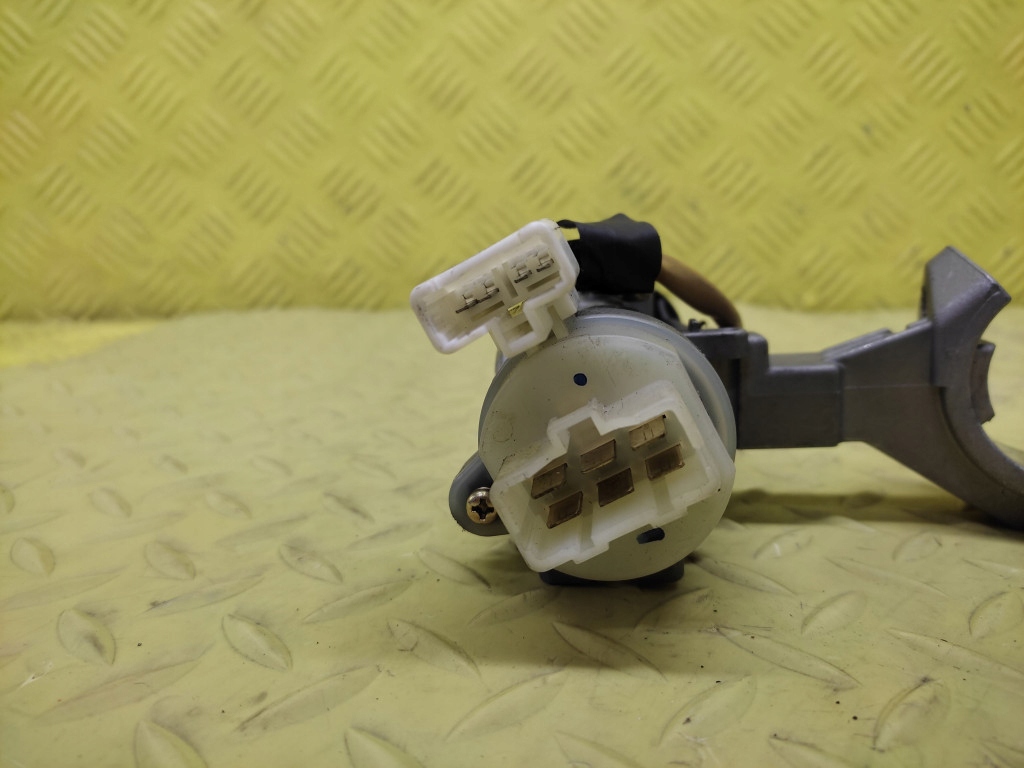 HYUNDAI ELANTRA ignition key